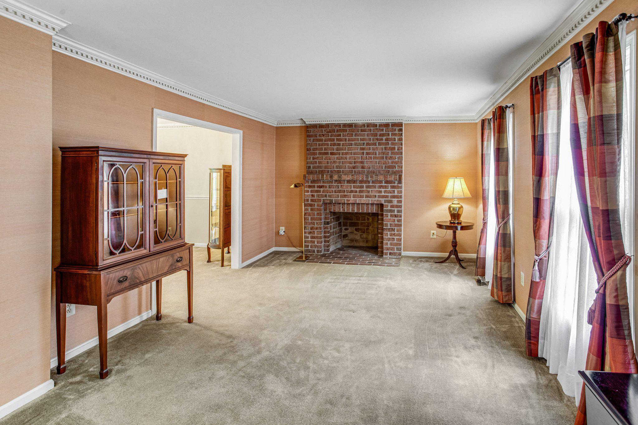 OCCOQUAN OAKS - Residential