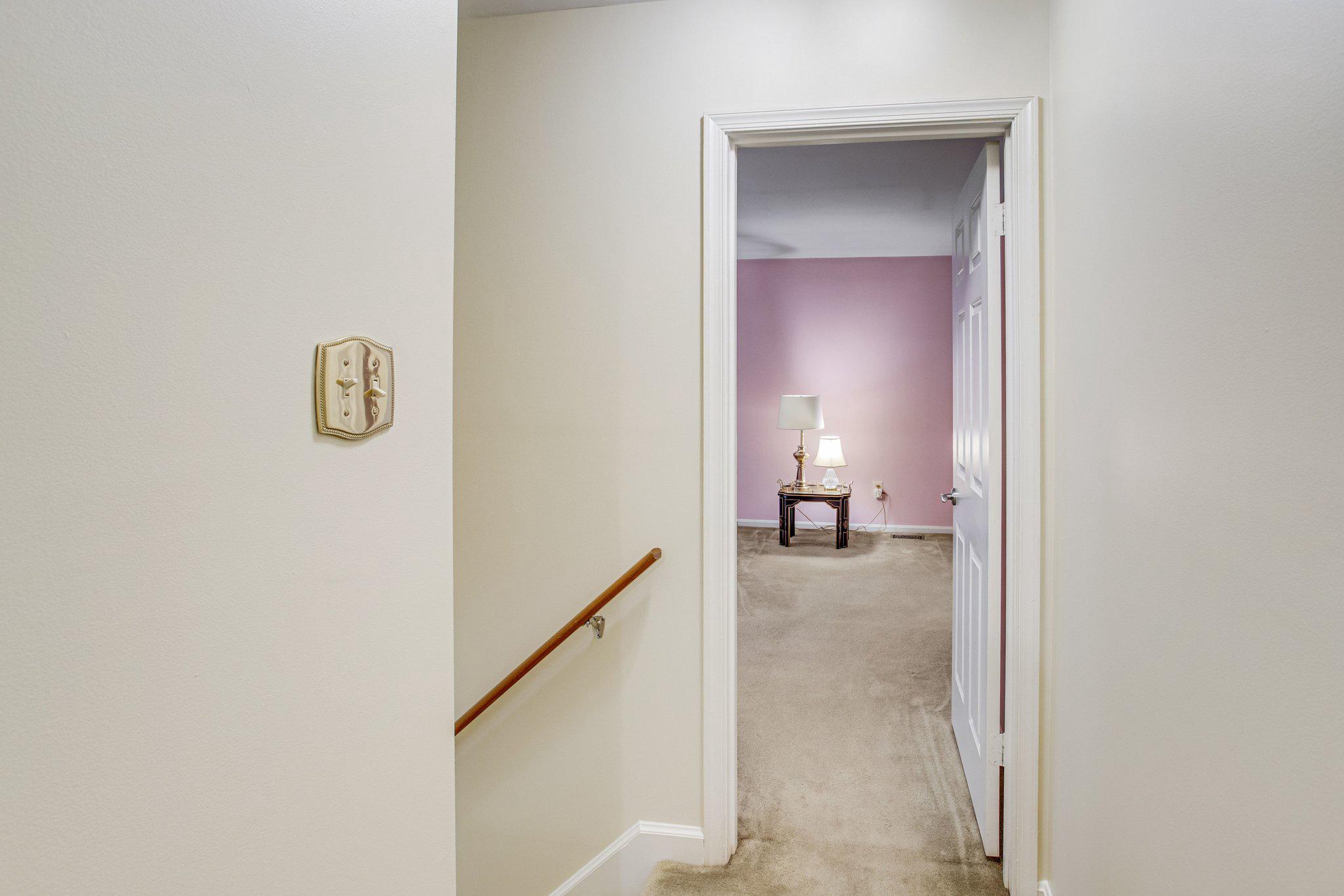 OCCOQUAN OAKS - Residential