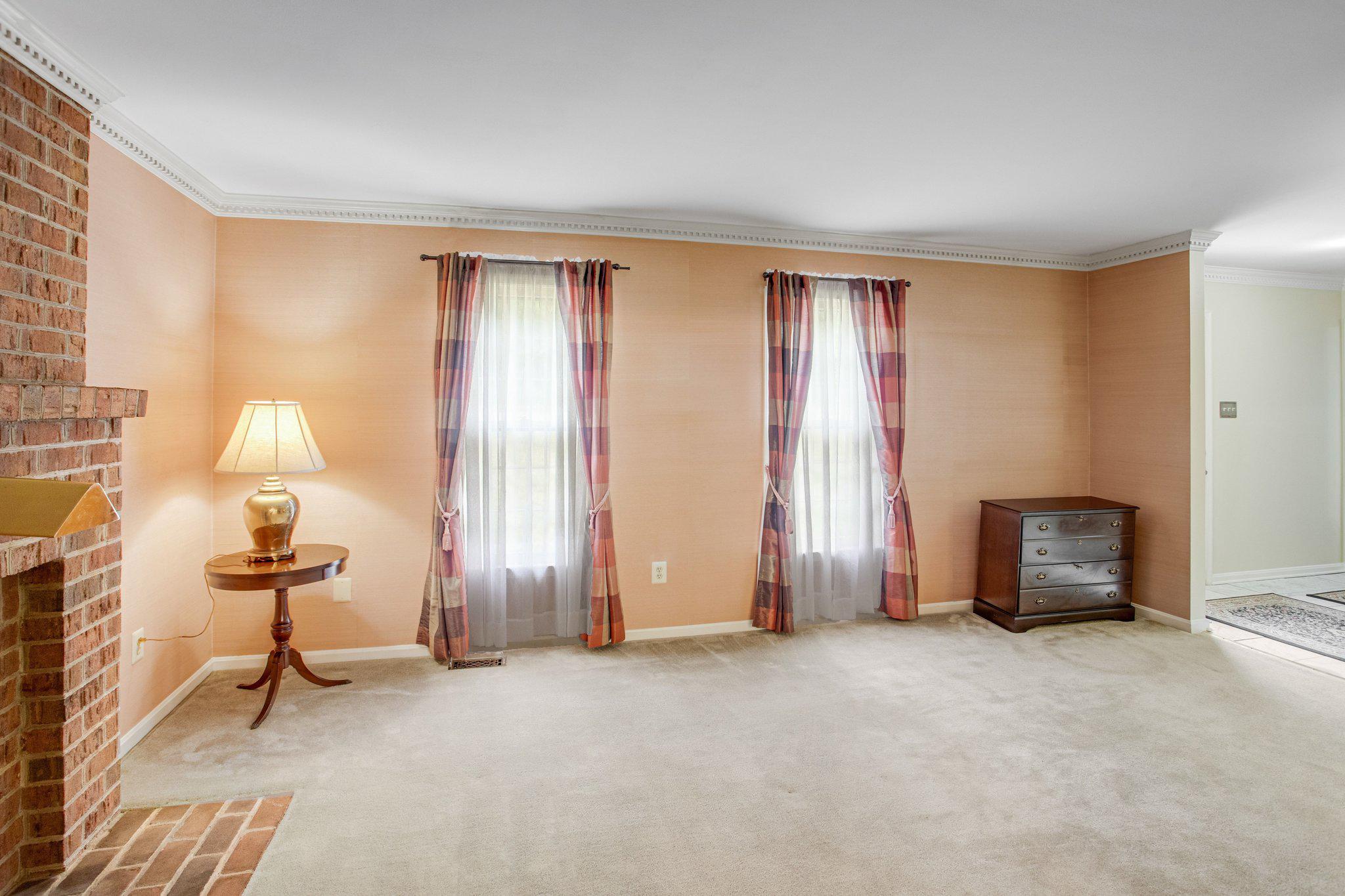 OCCOQUAN OAKS - Residential