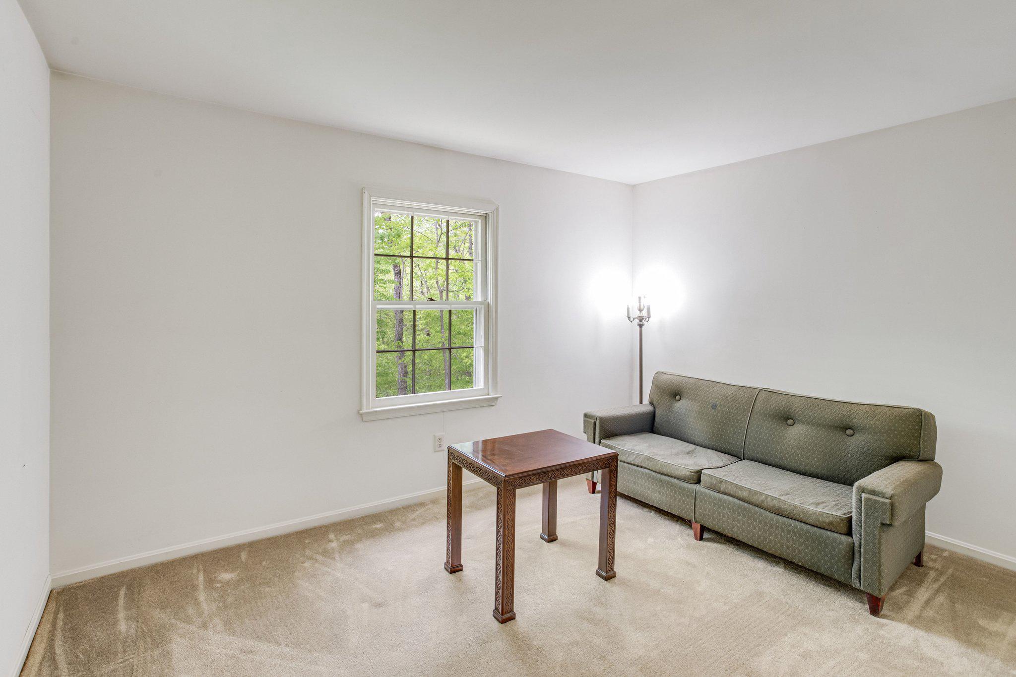 OCCOQUAN OAKS - Residential