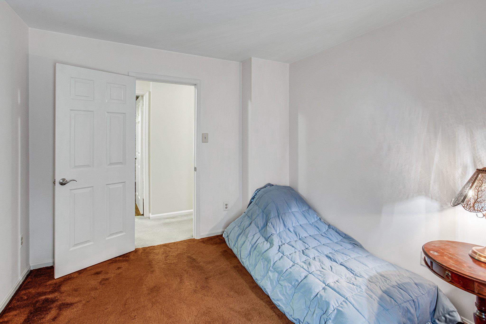 OCCOQUAN OAKS - Residential