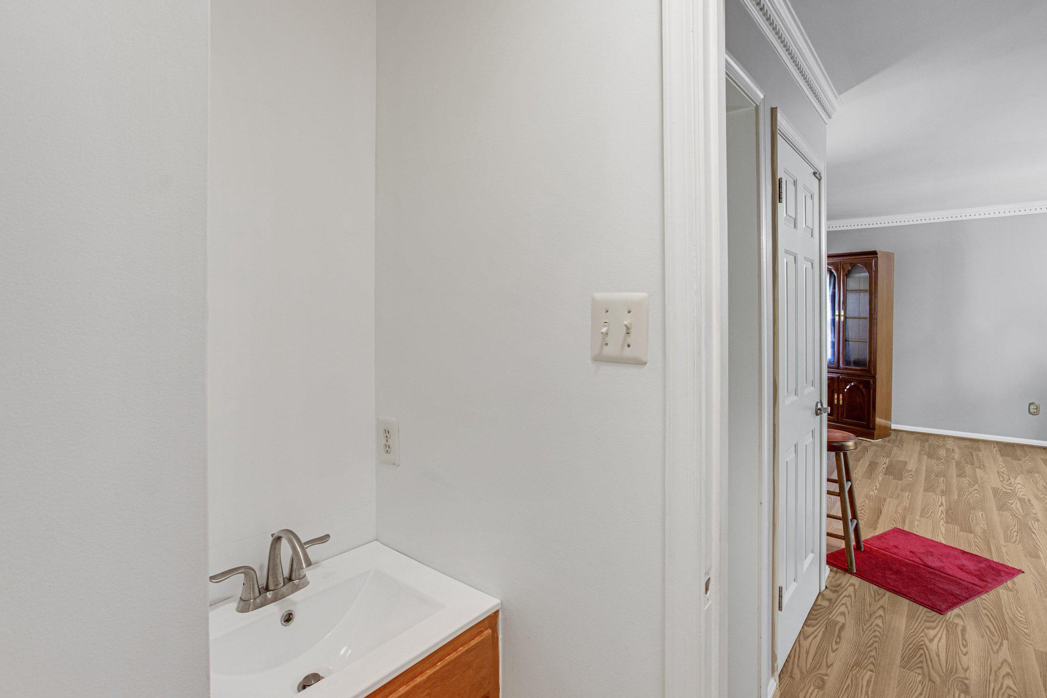 OCCOQUAN OAKS - Residential