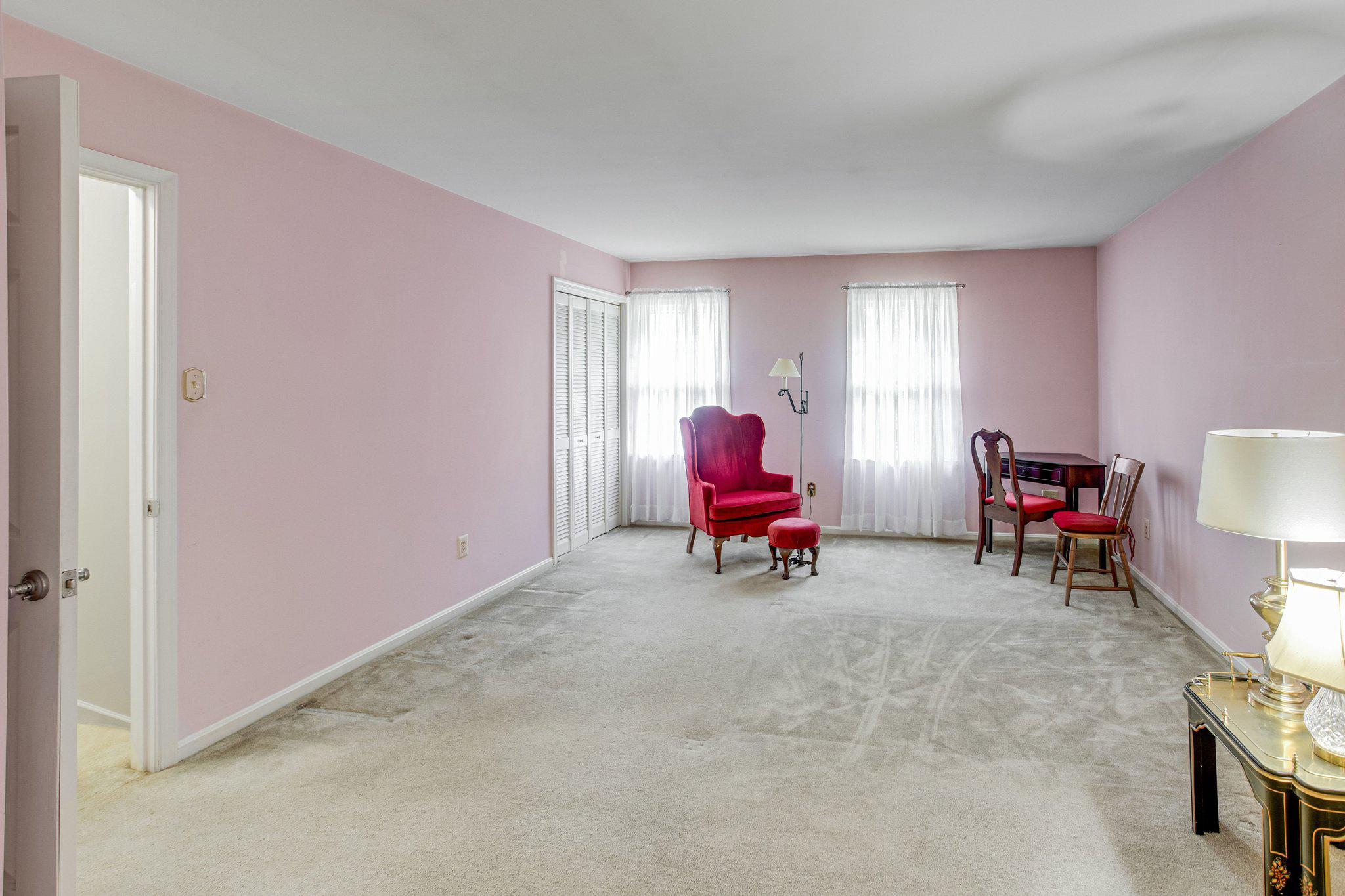 OCCOQUAN OAKS - Residential