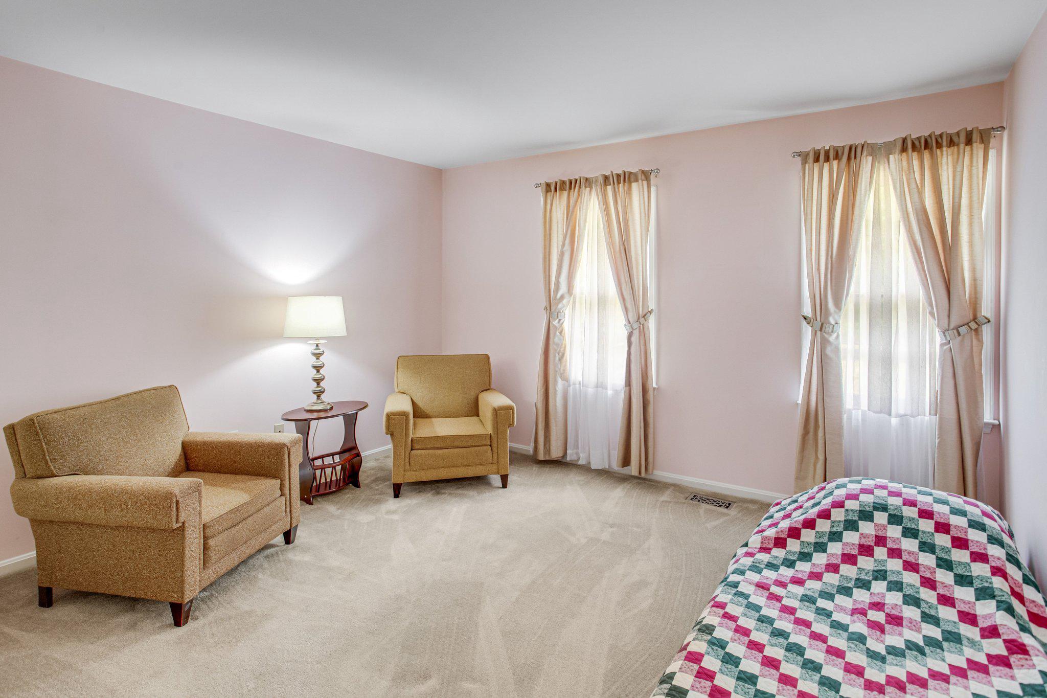 OCCOQUAN OAKS - Residential