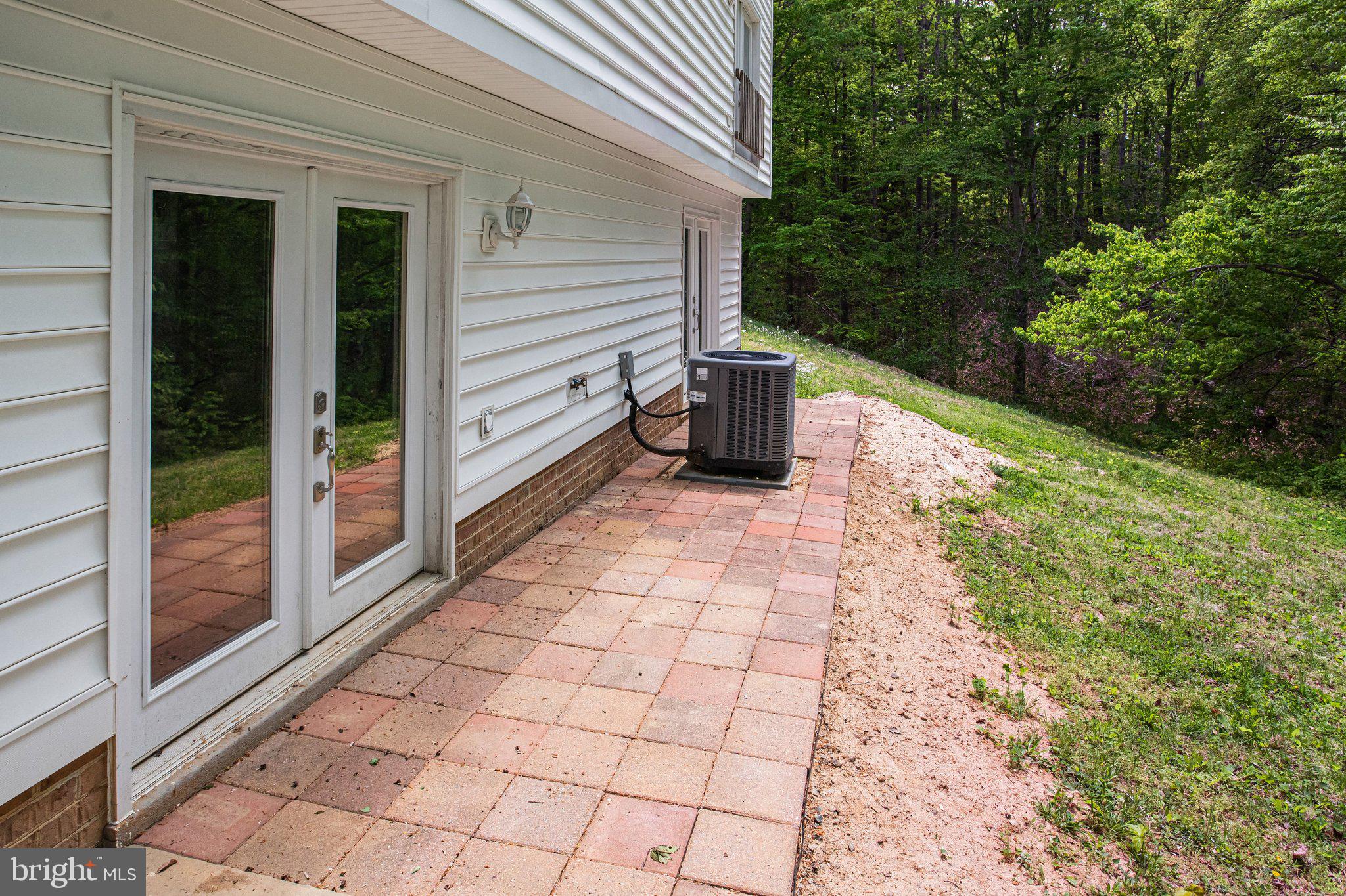 OCCOQUAN OAKS - Residential