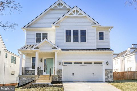 822 MONCURE STREET FREDERICKSBURG VA 22401