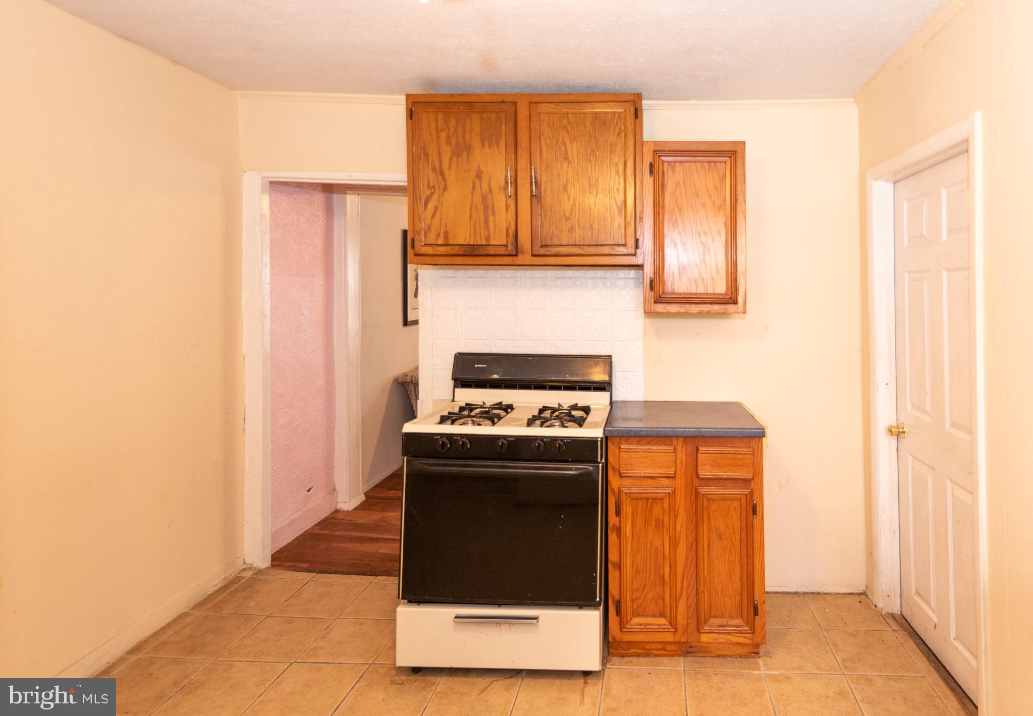 6 N STOCKTON STREET