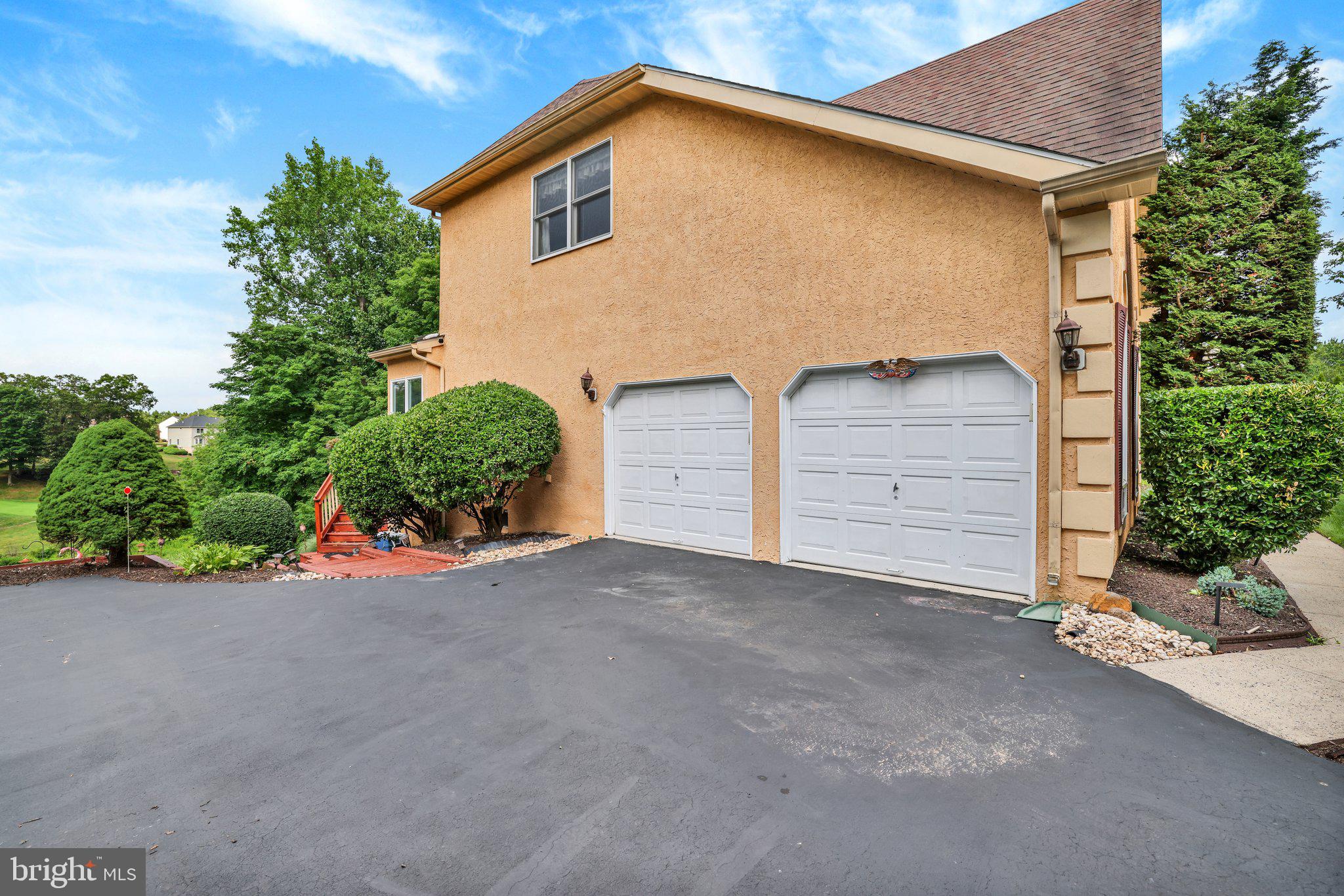 2245 SUNRISE WAY