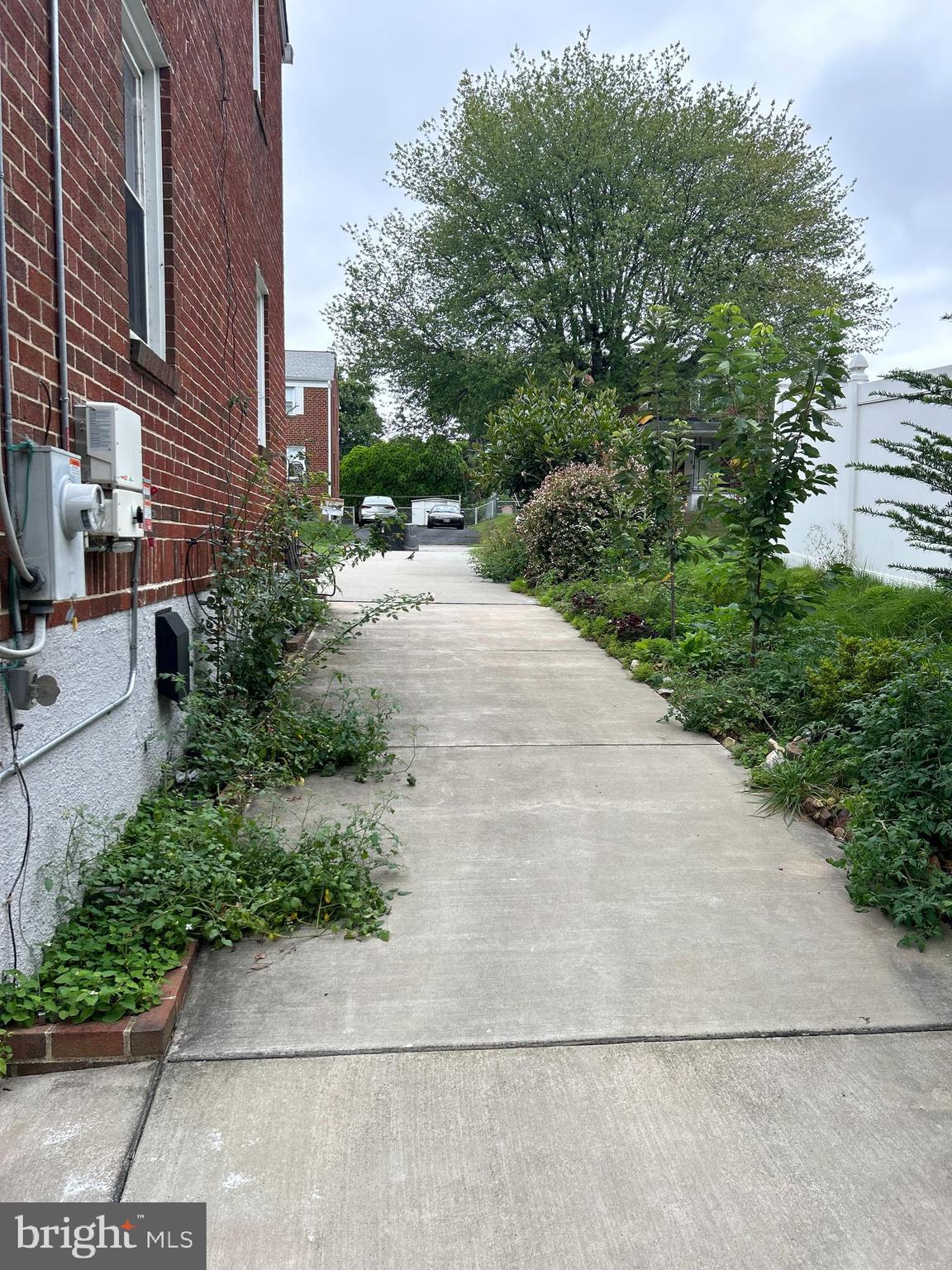 LINOVER HEIGHTS - Residential Lease