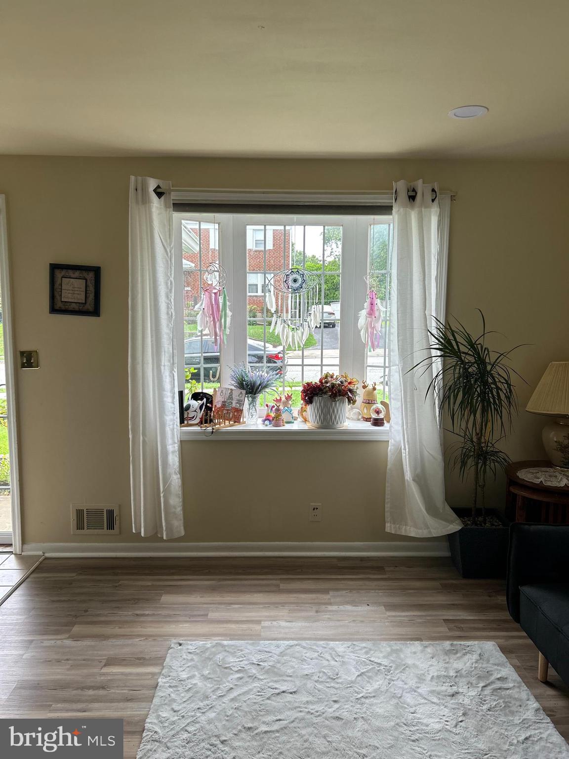 LINOVER HEIGHTS - Residential Lease