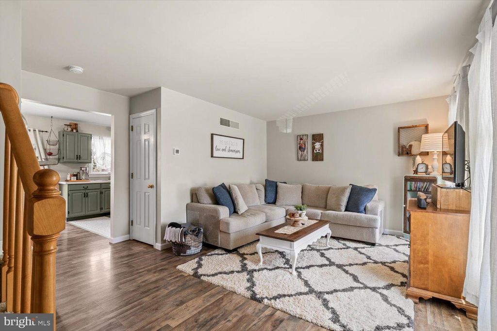 Photo of 556 MOUNT GRETNA RD, ELIZABETHTOWN, PA 17022 (MLS # PALA2032328)