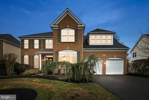 Photo of 13475 Coneflower Court, CENTREVILLE, VA 20120 (MLS # VAFX2294478)