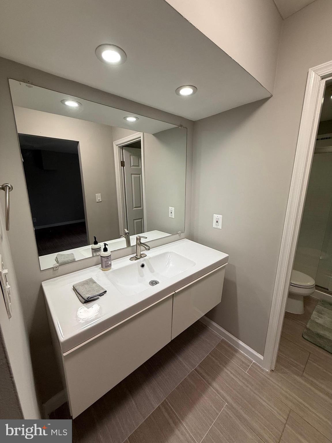 PEMBROOKE - Residential Lease