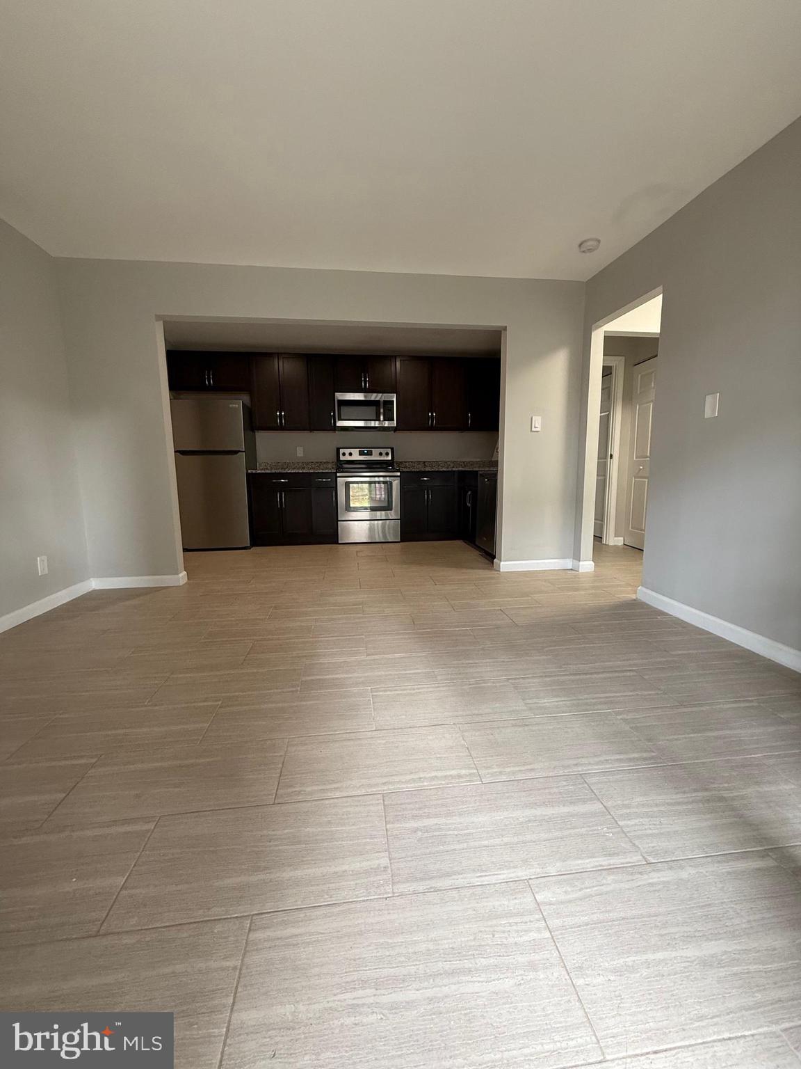 PEMBROOKE - Residential Lease