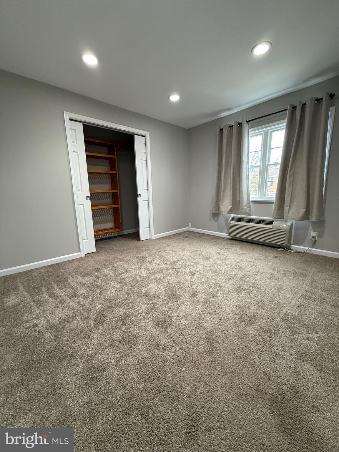 PEMBROOKE - Residential Lease