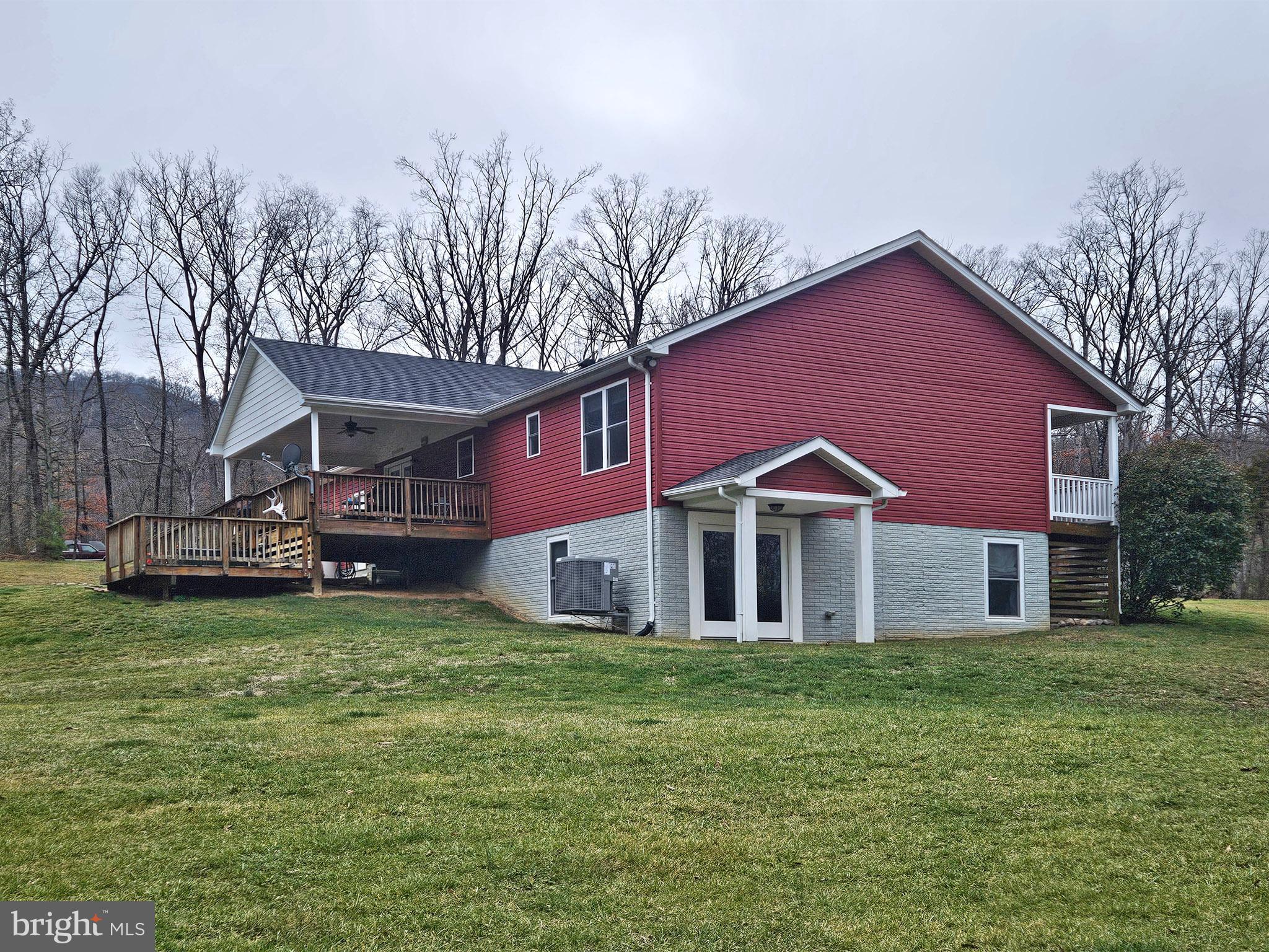 MASSANUTTEN FARMS WEST - Residential