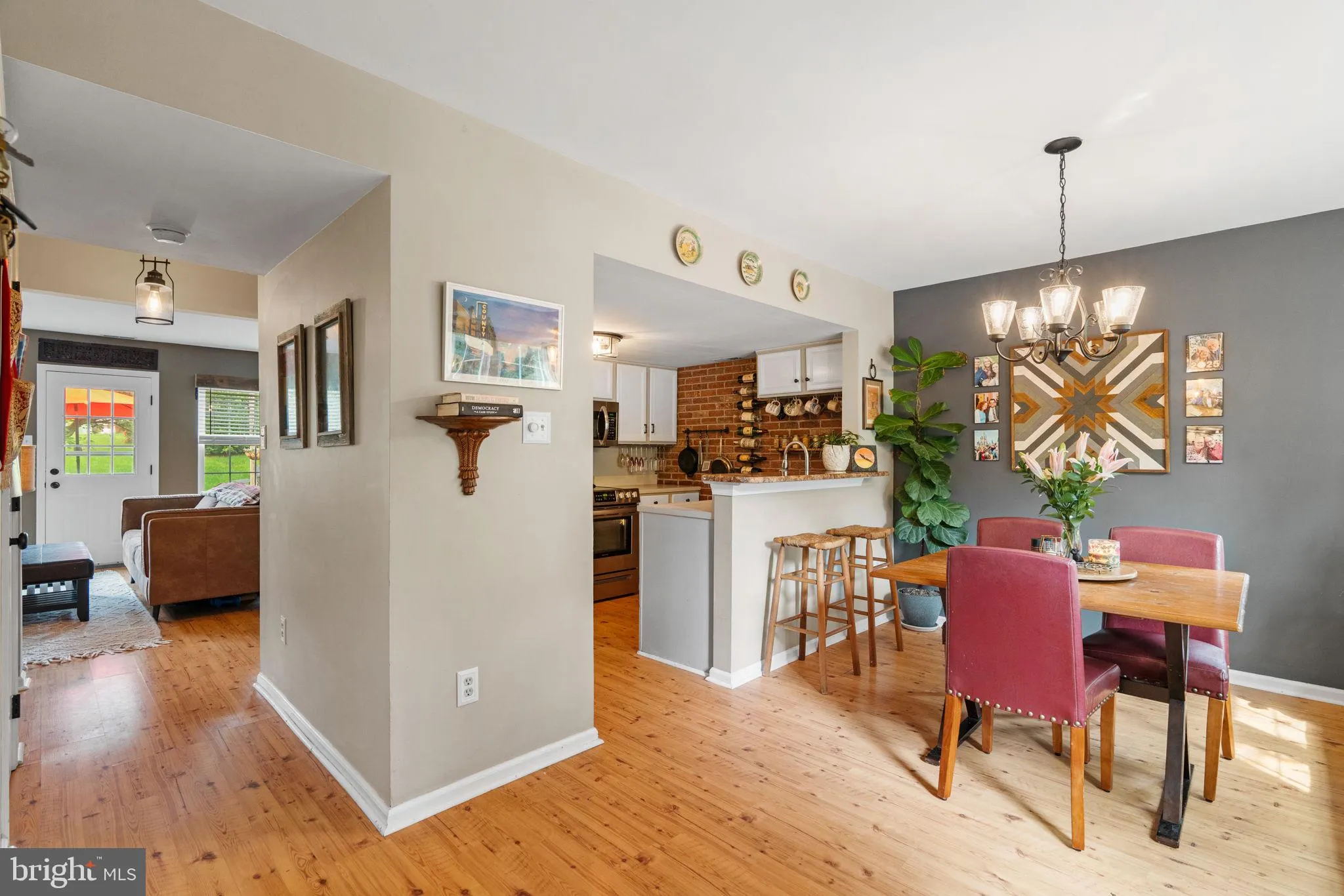 Chalfont, Pennsylvania 18914, United States, 3 Bedrooms Bedrooms, ,3 BathroomsBathrooms,Residential,Contingent,189438