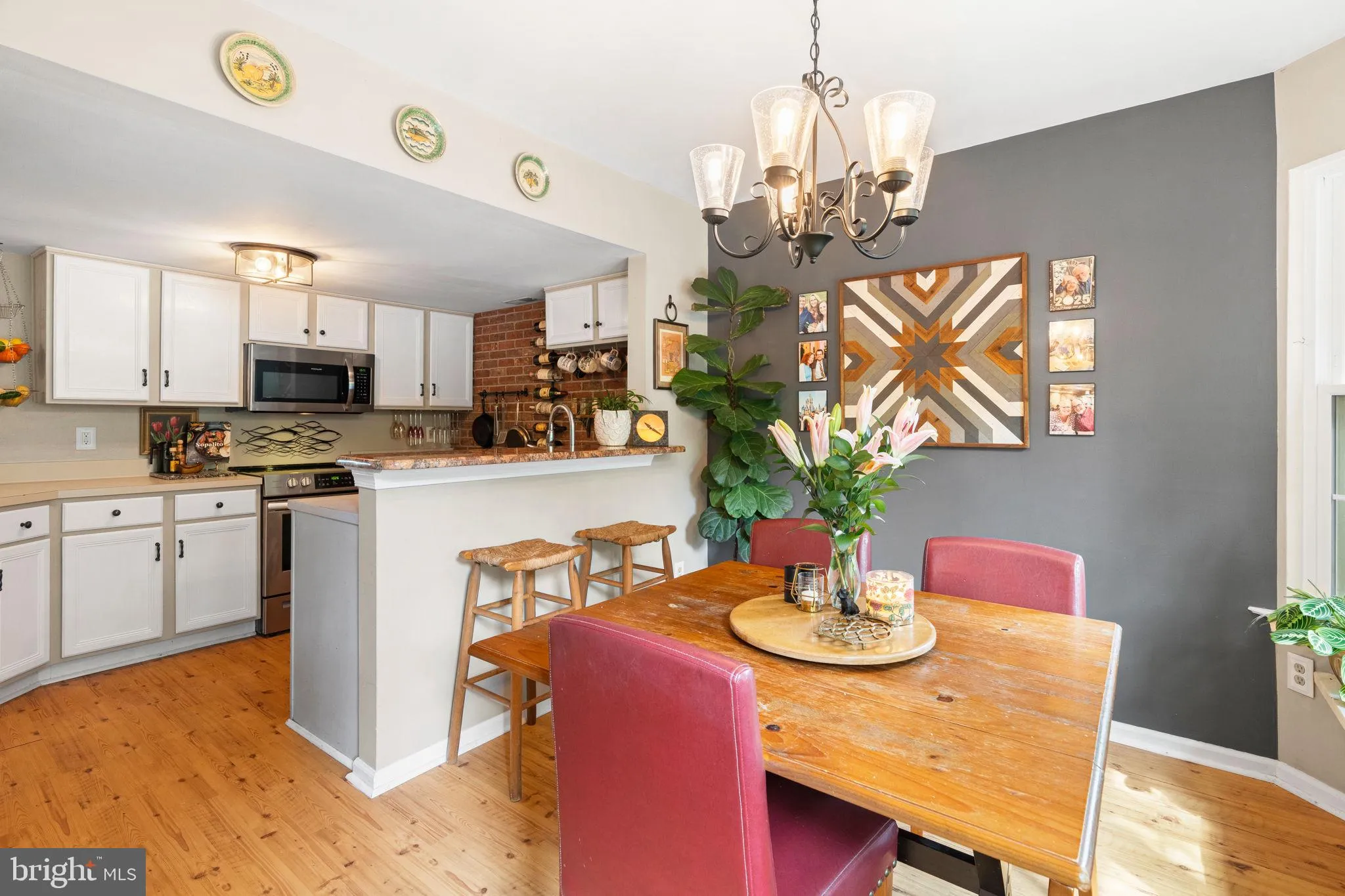 Chalfont, Pennsylvania 18914, United States, 3 Bedrooms Bedrooms, ,3 BathroomsBathrooms,Residential,Contingent,189438