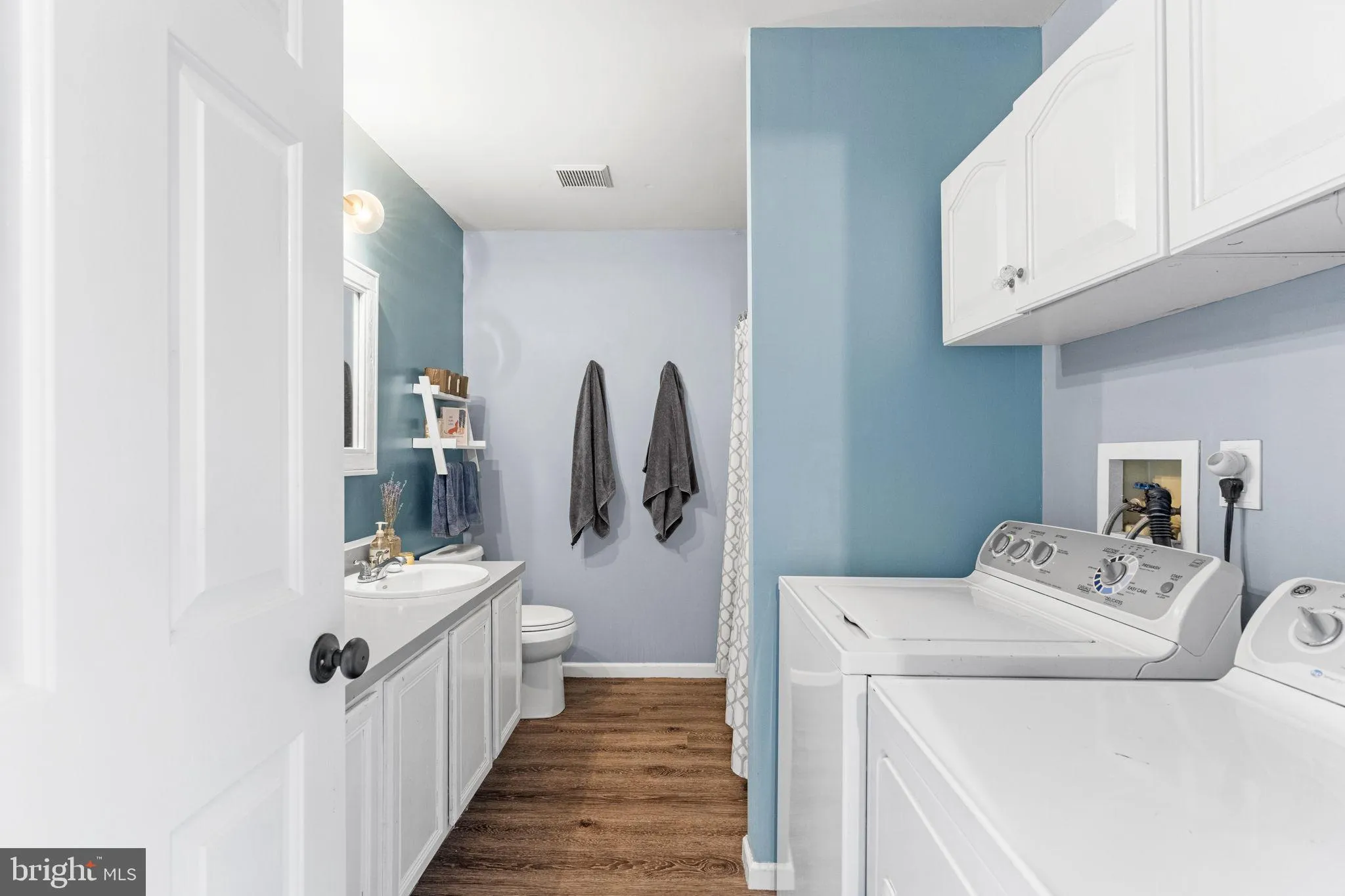 Chalfont, Pennsylvania 18914, United States, 3 Bedrooms Bedrooms, ,3 BathroomsBathrooms,Residential,Contingent,189438