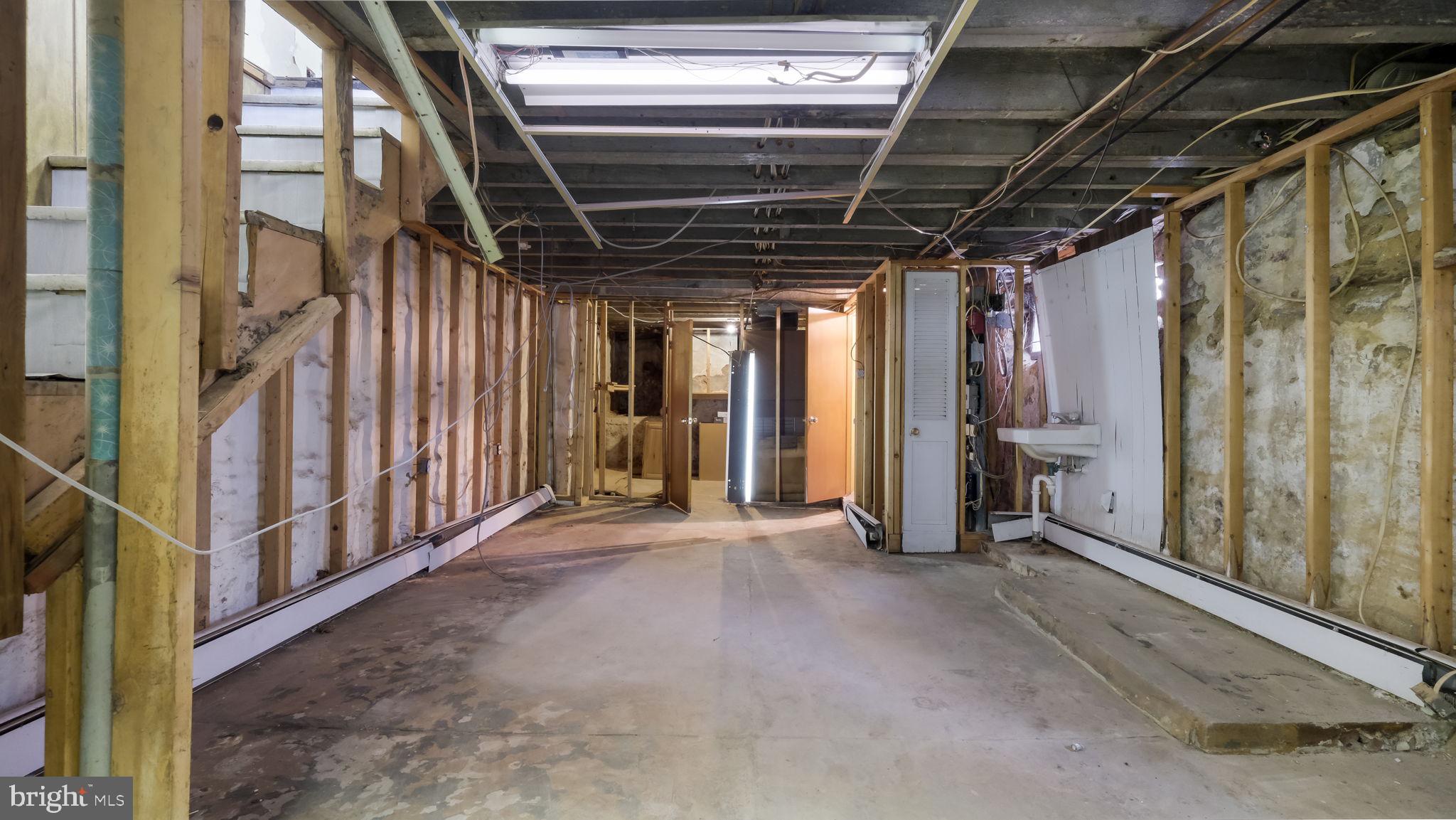 BURHOLME - Commercial Sale