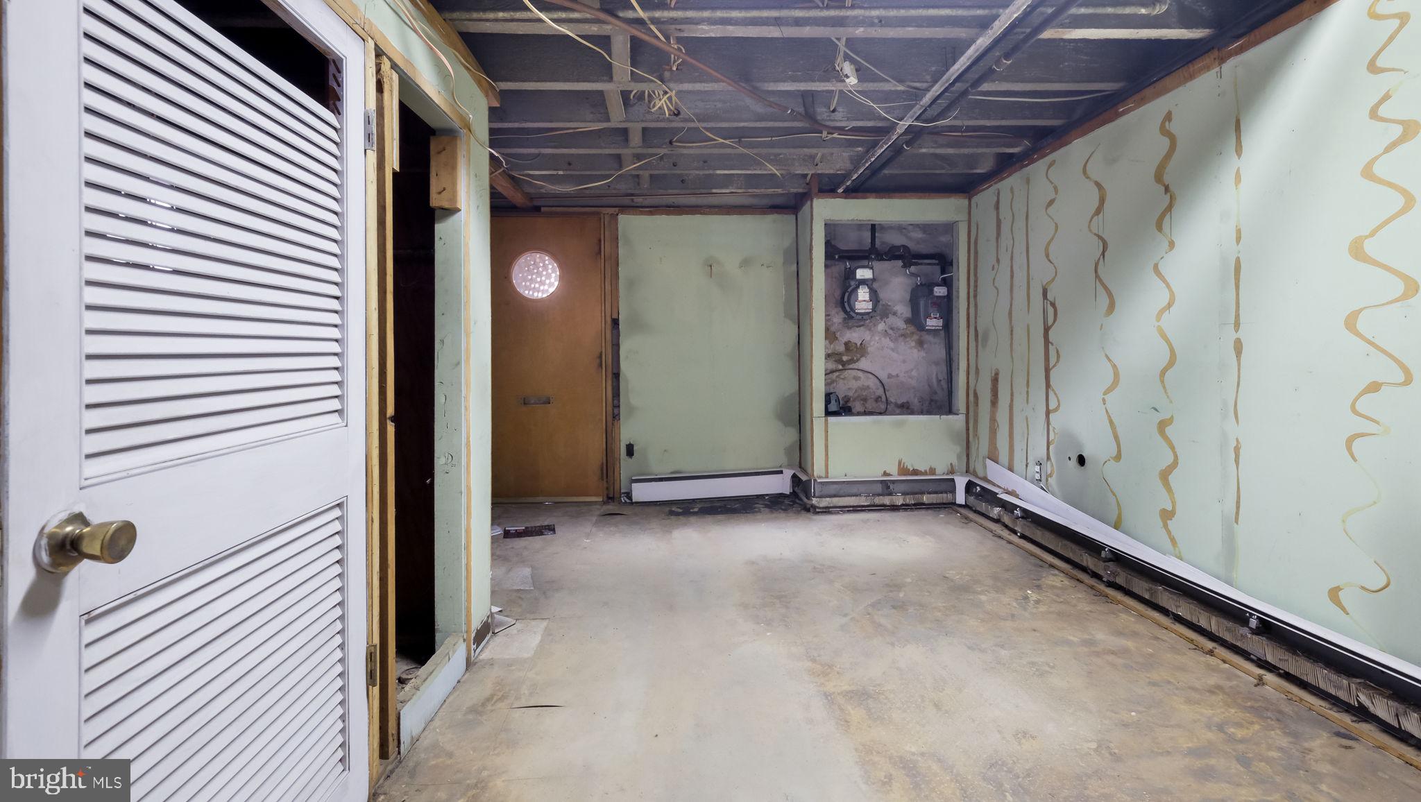 BURHOLME - Commercial Sale