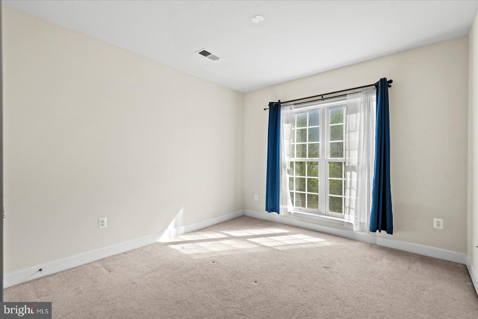 POTOMAC CLUB - Residential