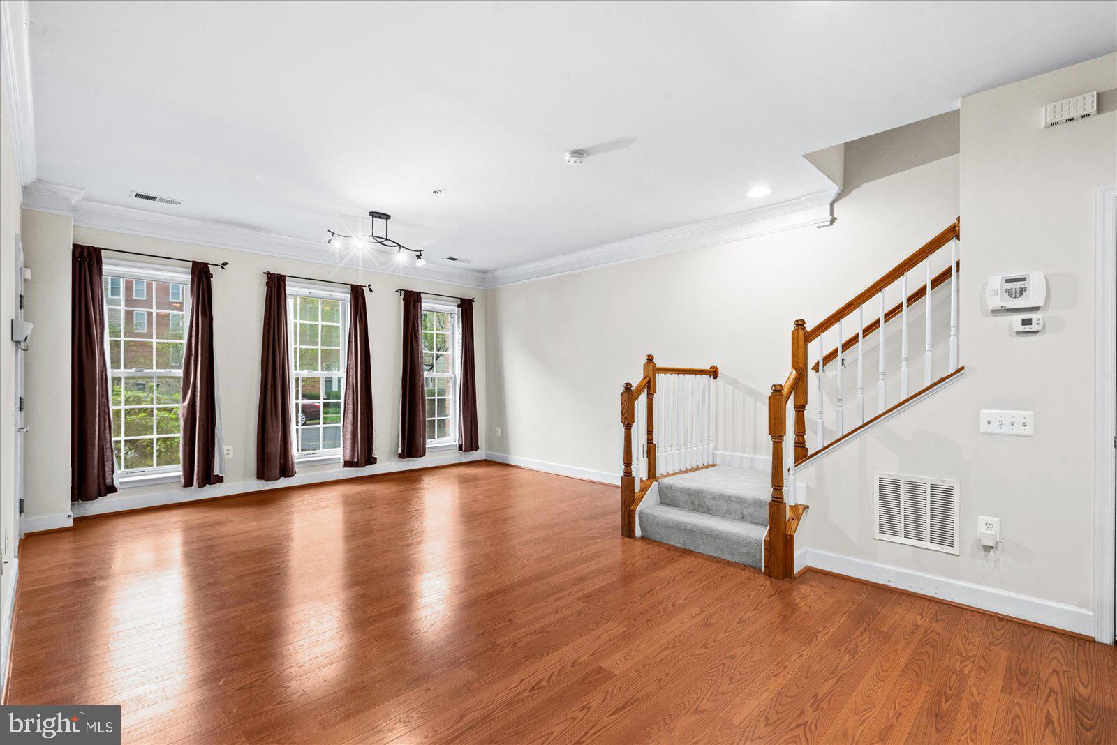 POTOMAC CLUB - Residential