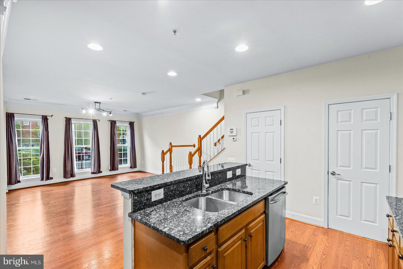 POTOMAC CLUB - Residential