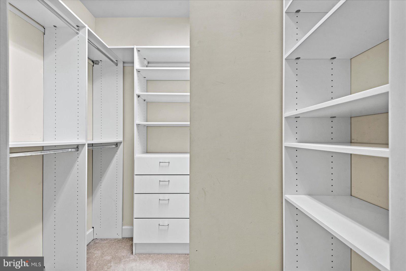 POTOMAC CLUB - Residential