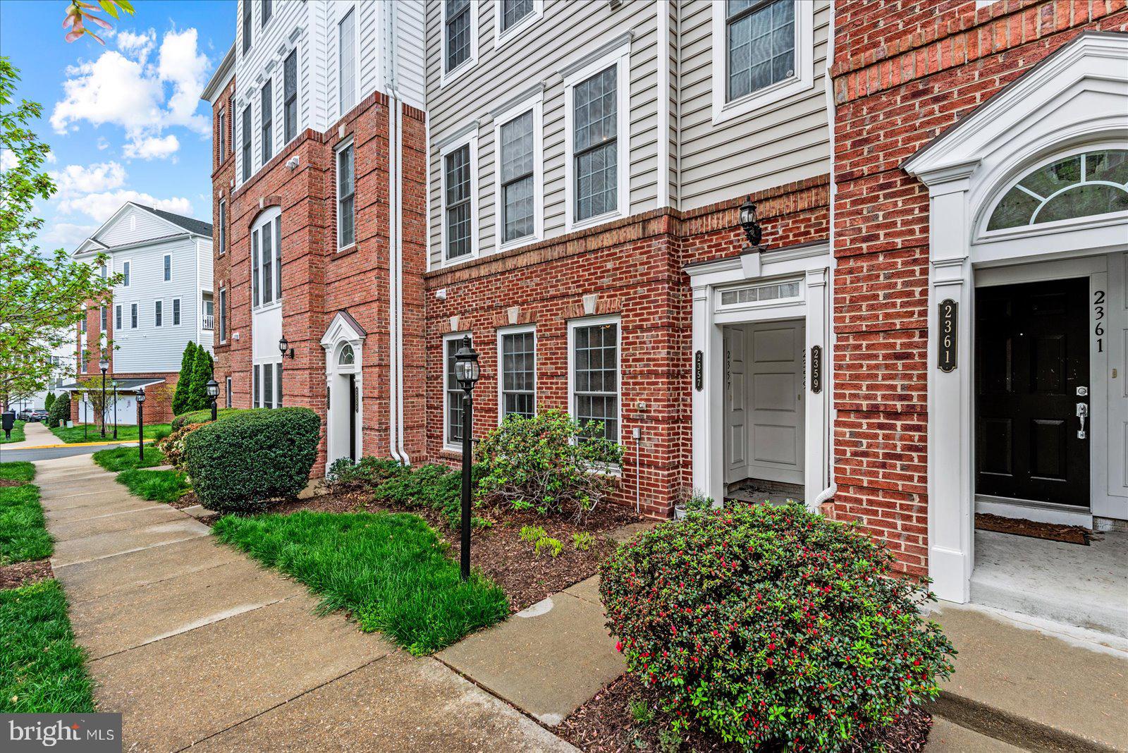 POTOMAC CLUB - Residential