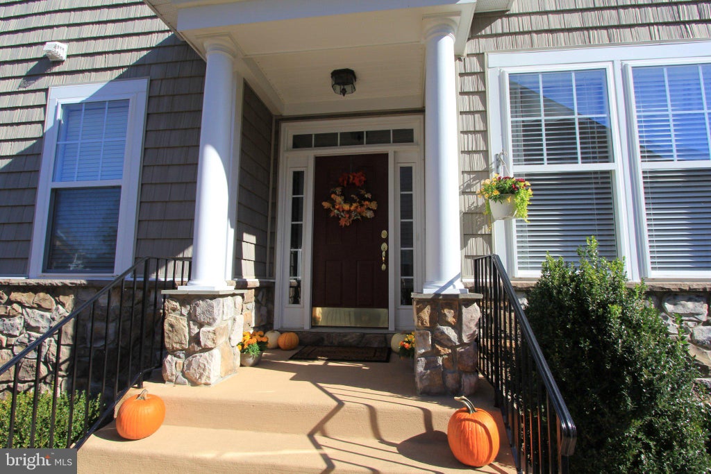 Photo of 112 Kingfisher Court, LAKE FREDERICK, VA 22630 (MLS # VAFV2045826)
