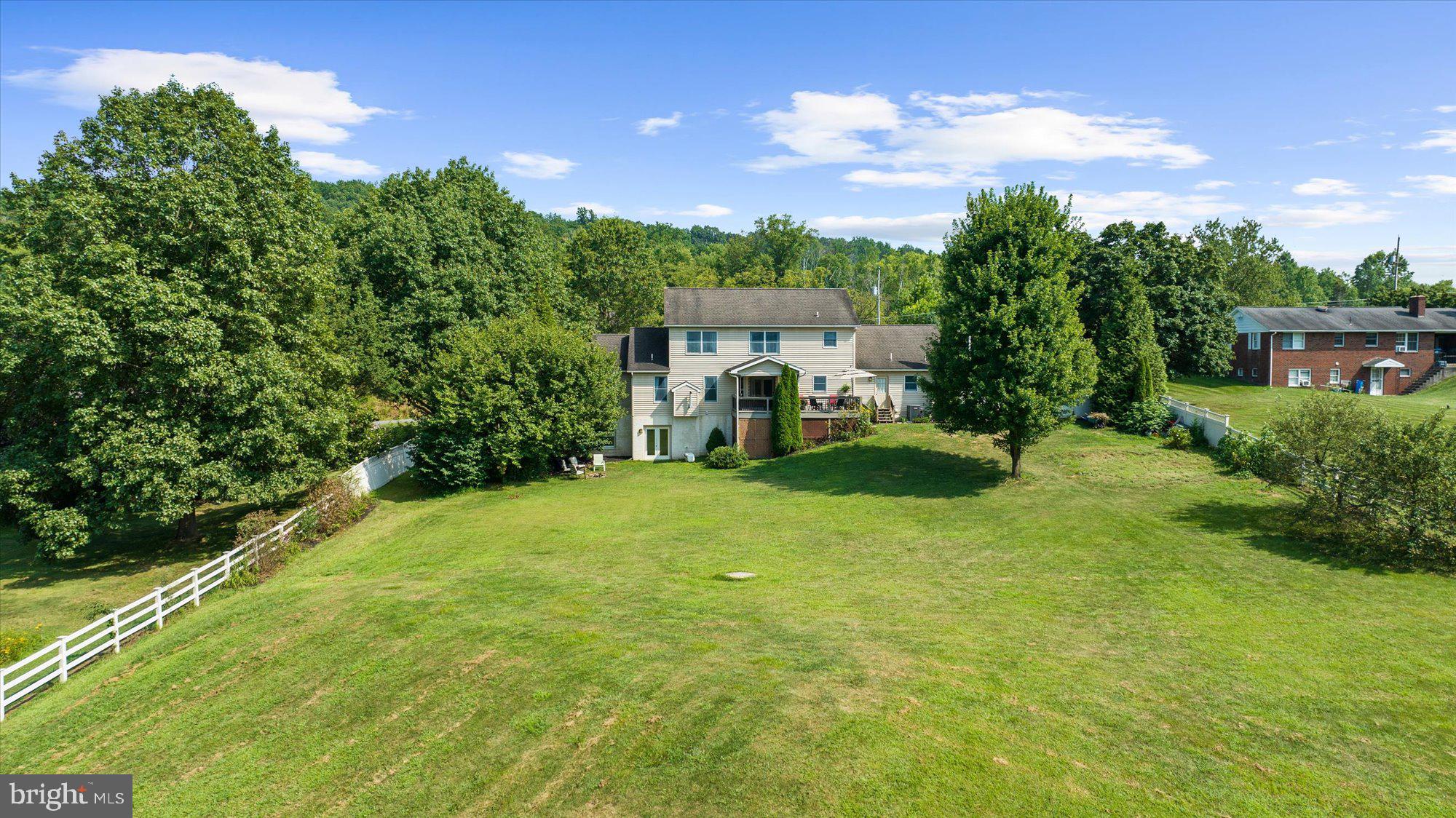 126 LITTLE RD