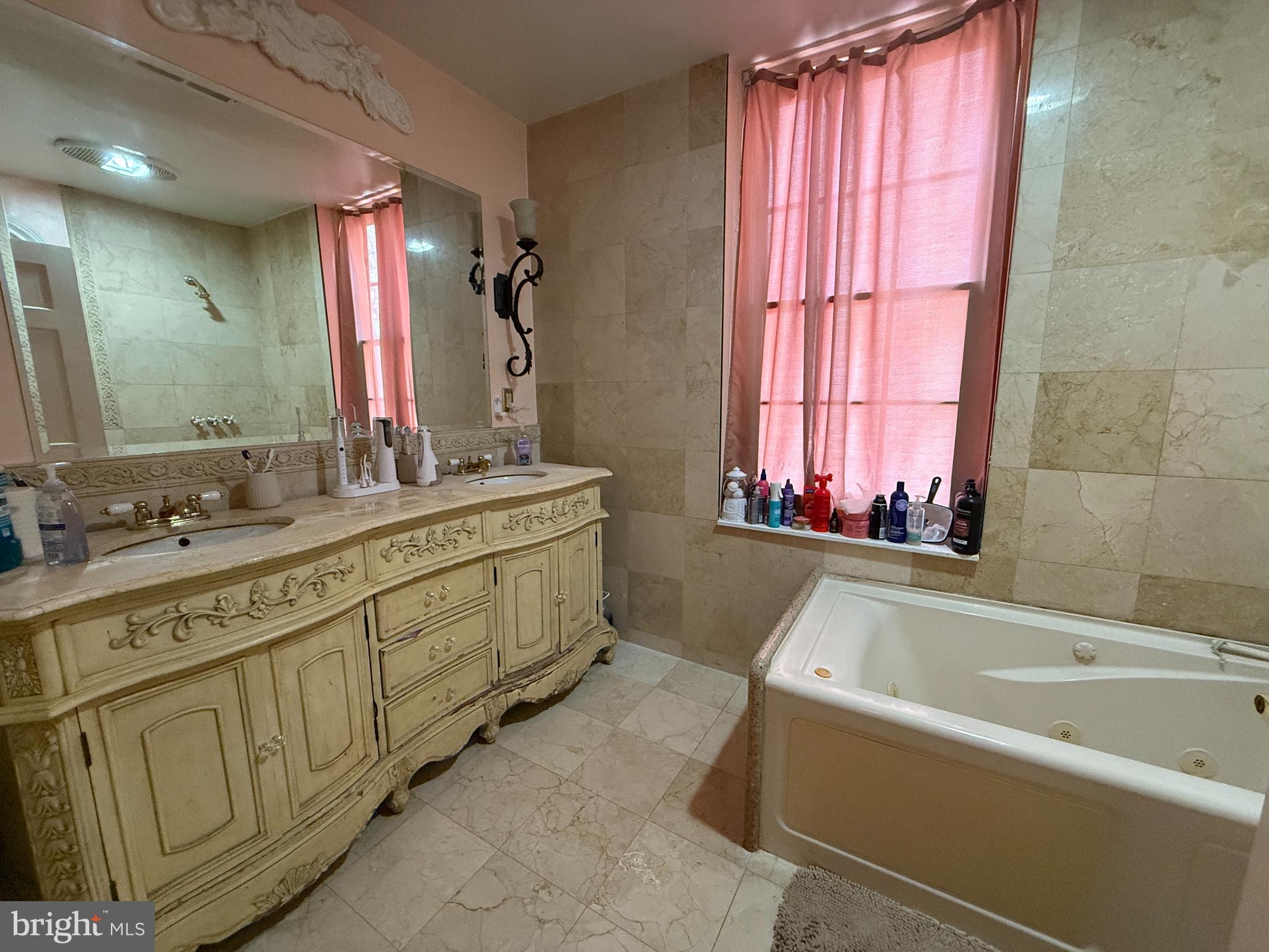 SPRING GARDEN - Residential