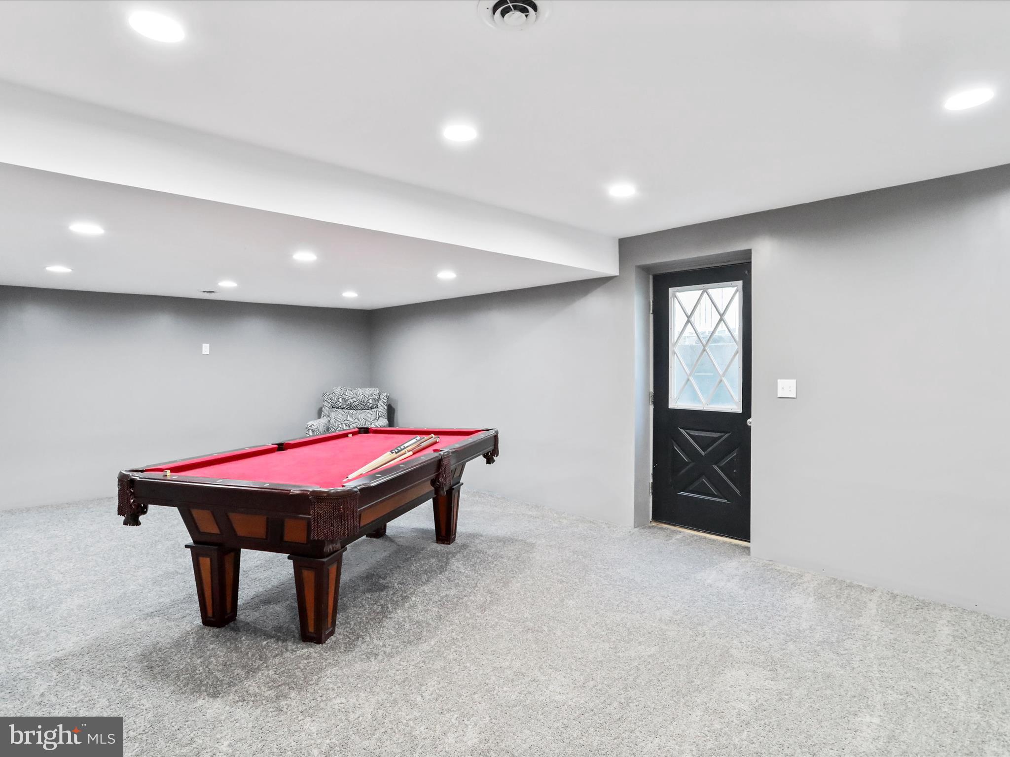 WHITE FARM - Residential