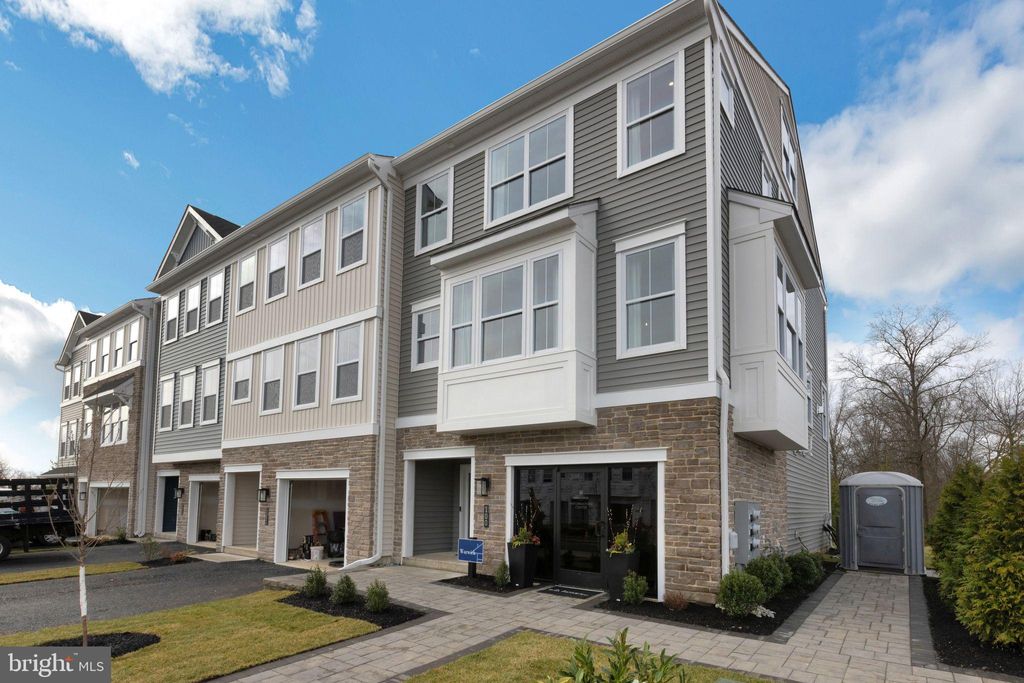 Photo of 128 Jameson Way #11 WARWICK INTERIOR, CHALFONT, PA 18914 (MLS # PABU2114058)