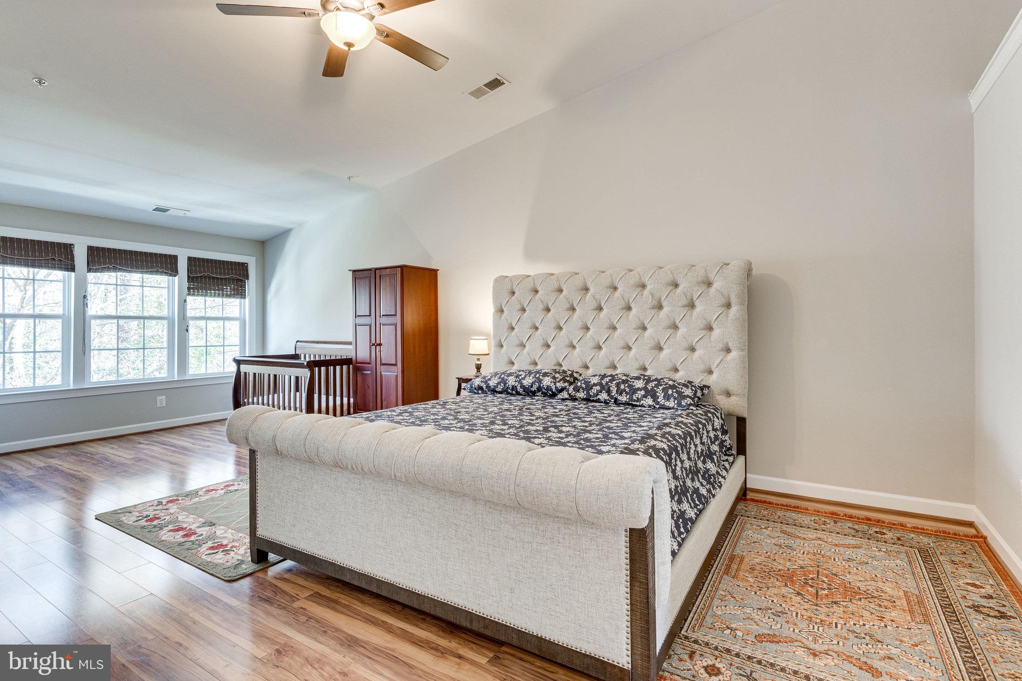 MONTGOMERY WHITE OAK - Residential