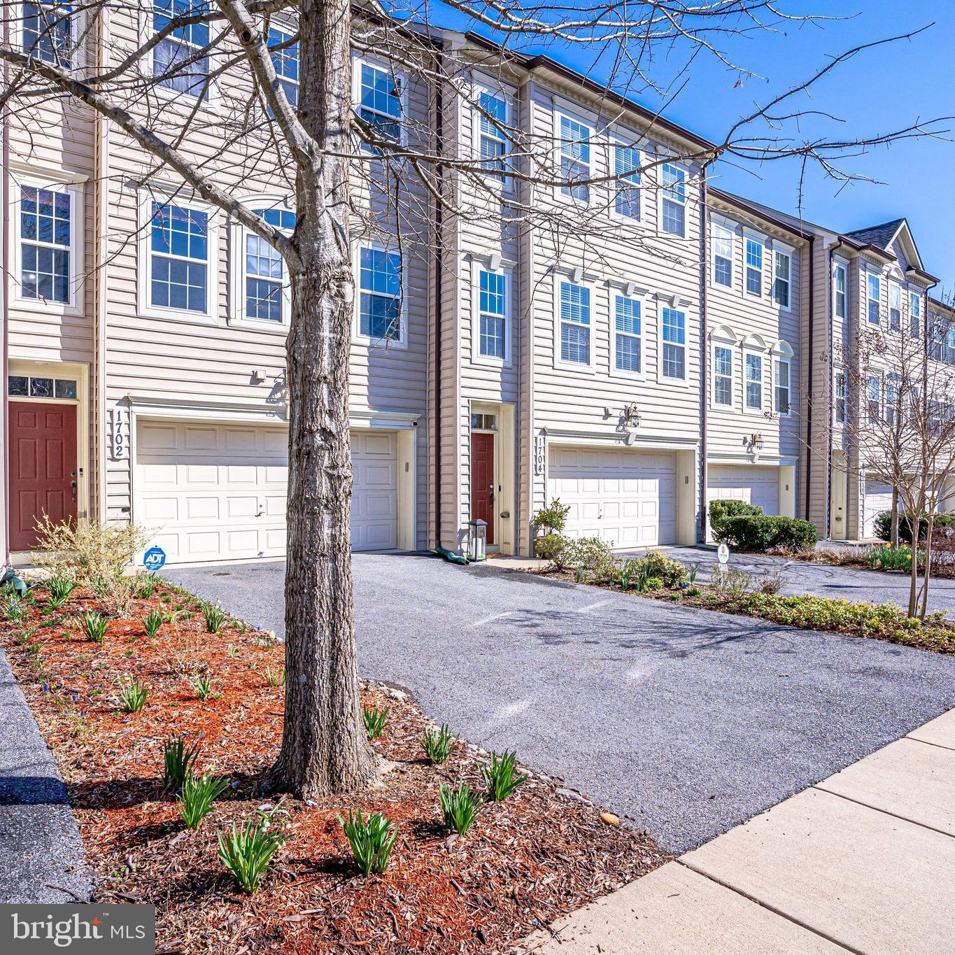 MONTGOMERY WHITE OAK - Residential