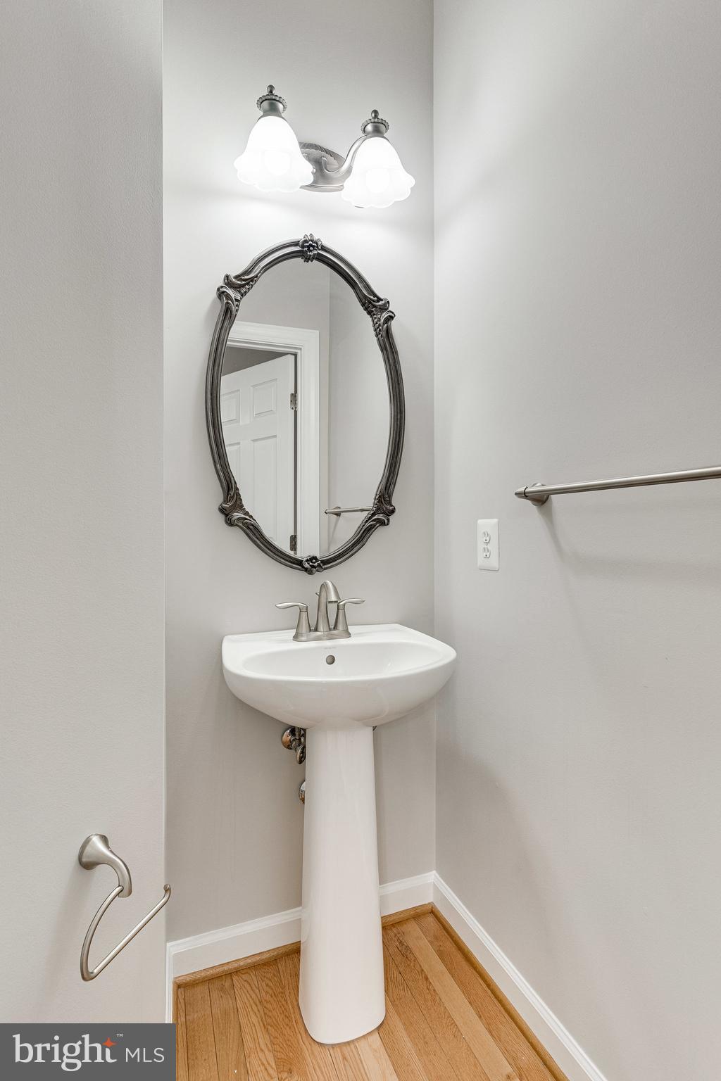 MONTGOMERY WHITE OAK - Residential