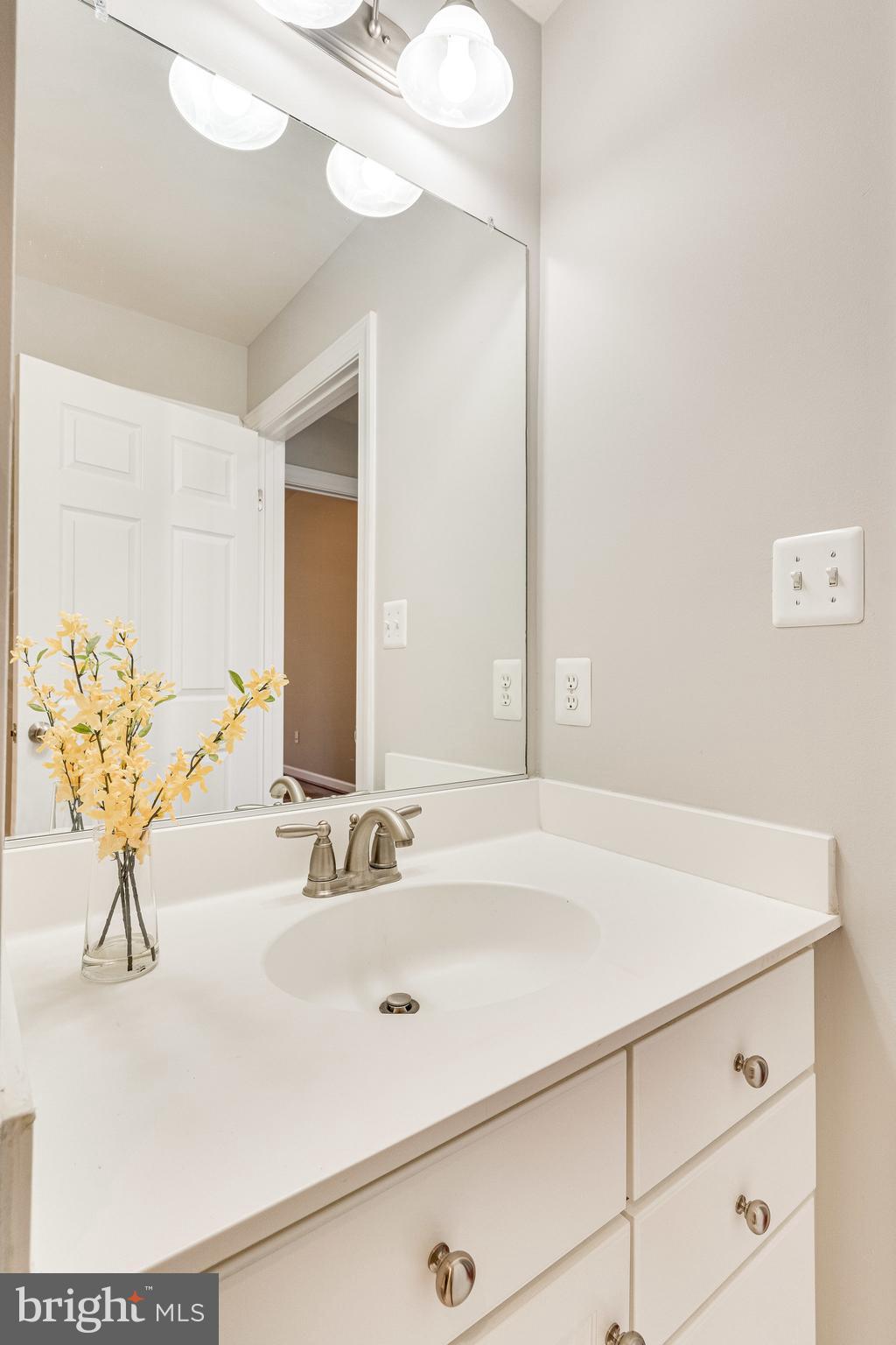 MONTGOMERY WHITE OAK - Residential