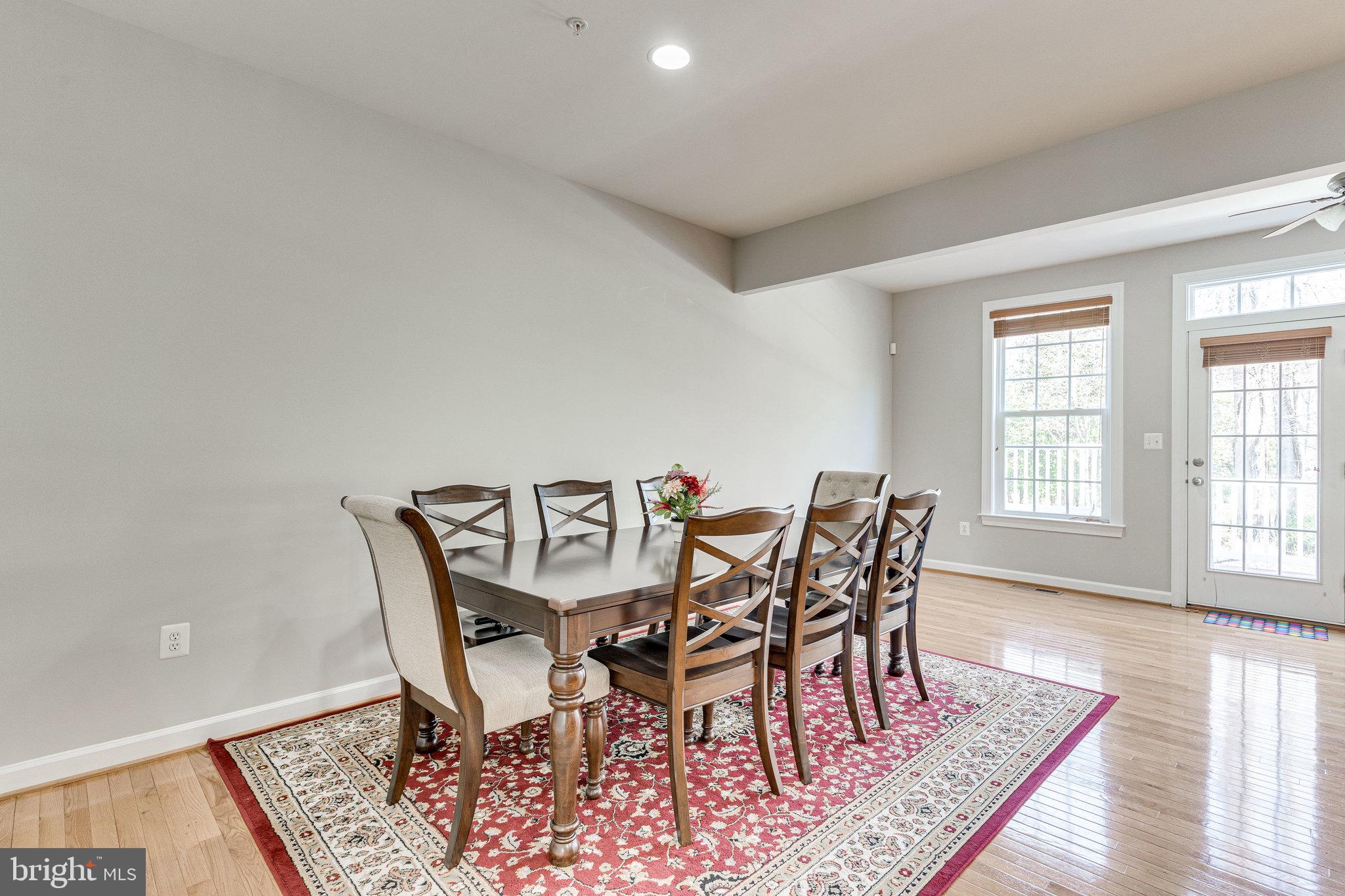 MONTGOMERY WHITE OAK - Residential