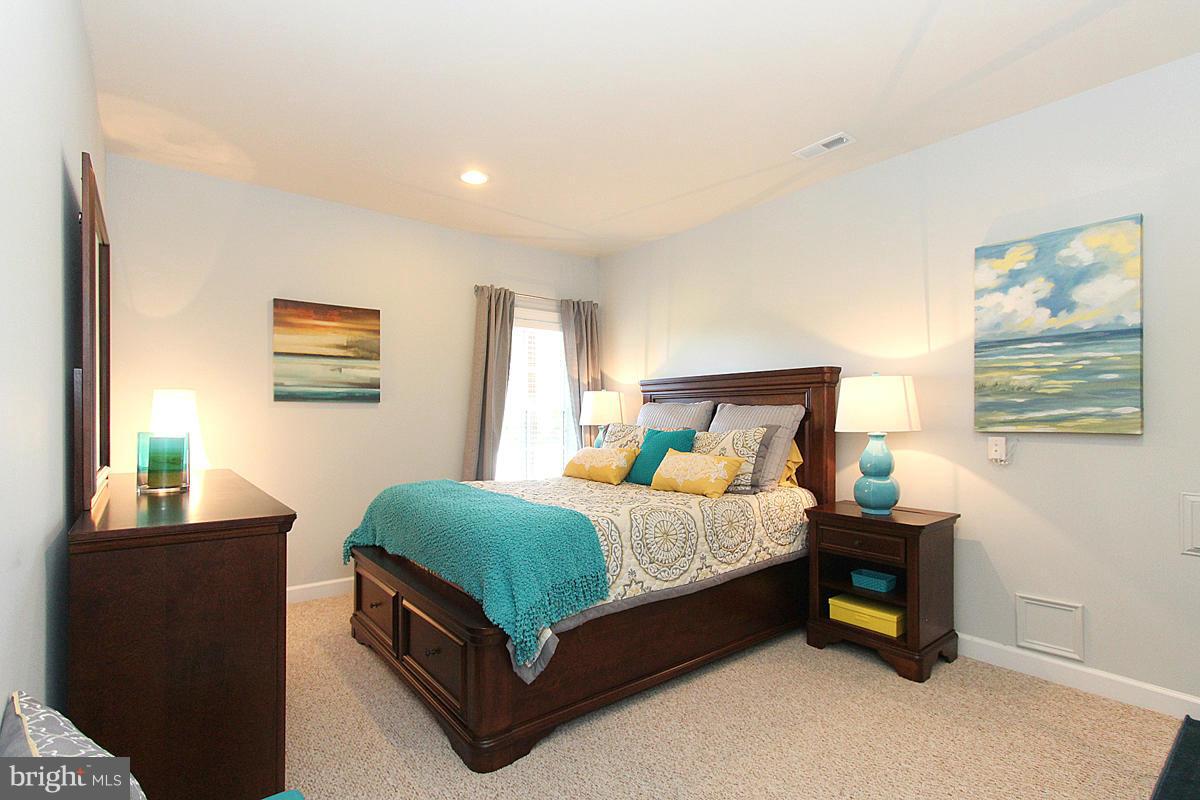 NEW BRISTOW VILLAGE - Residential Lease