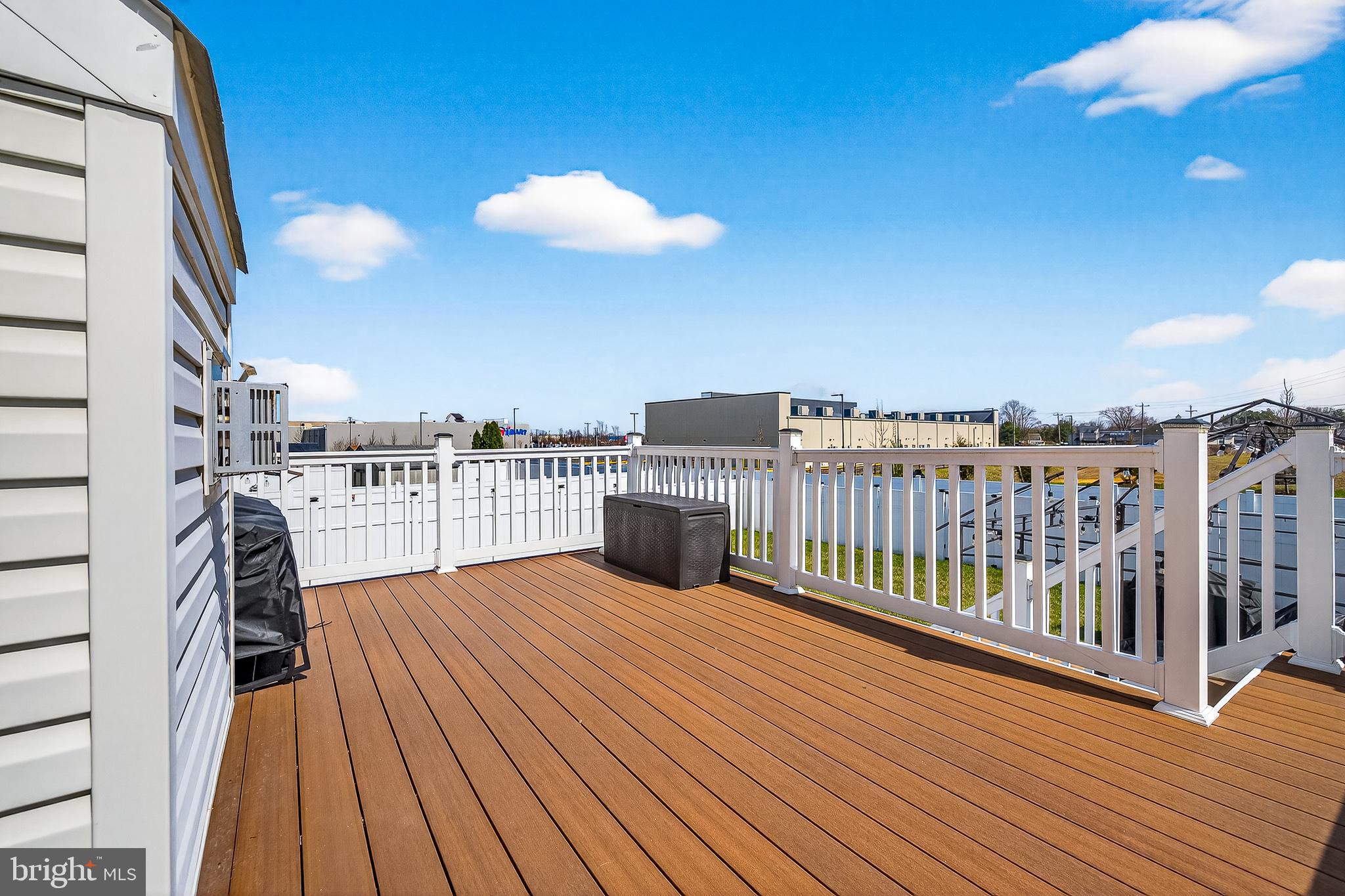 MIDDLETOWN VILLAGE - Residential