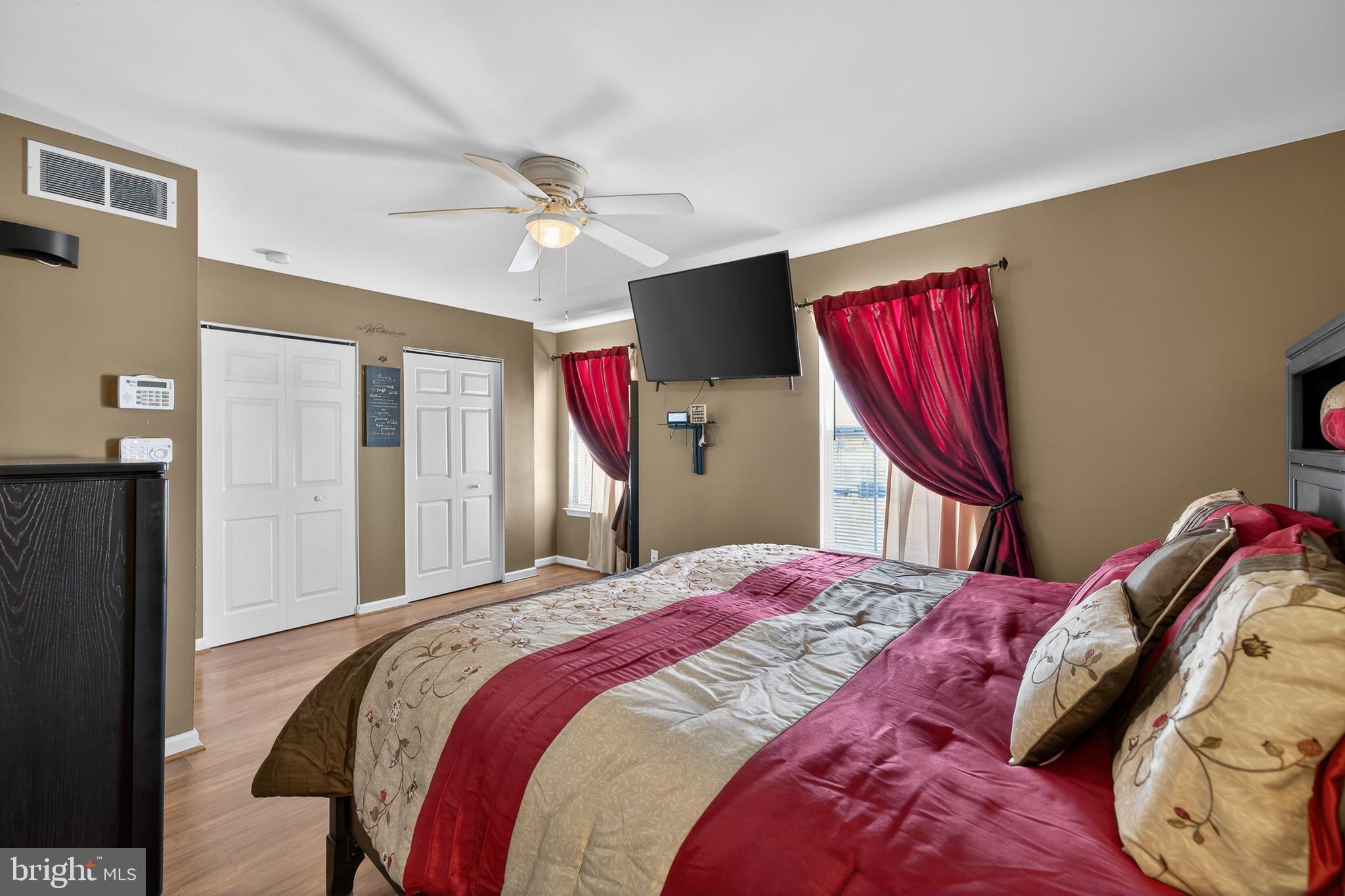 MIDDLETOWN VILLAGE - Residential