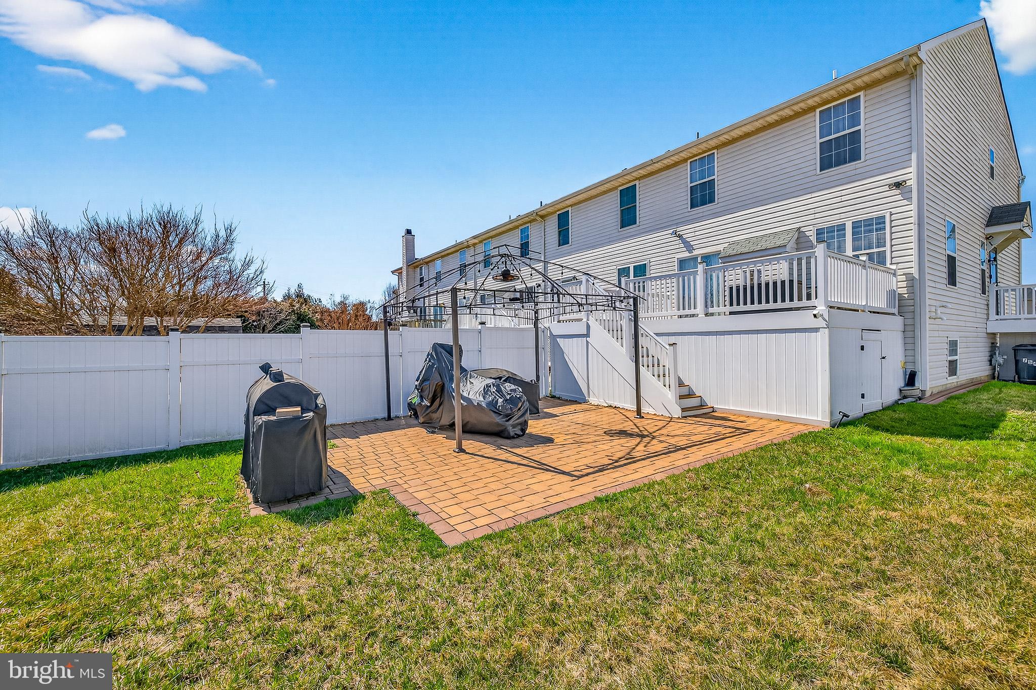 MIDDLETOWN VILLAGE - Residential