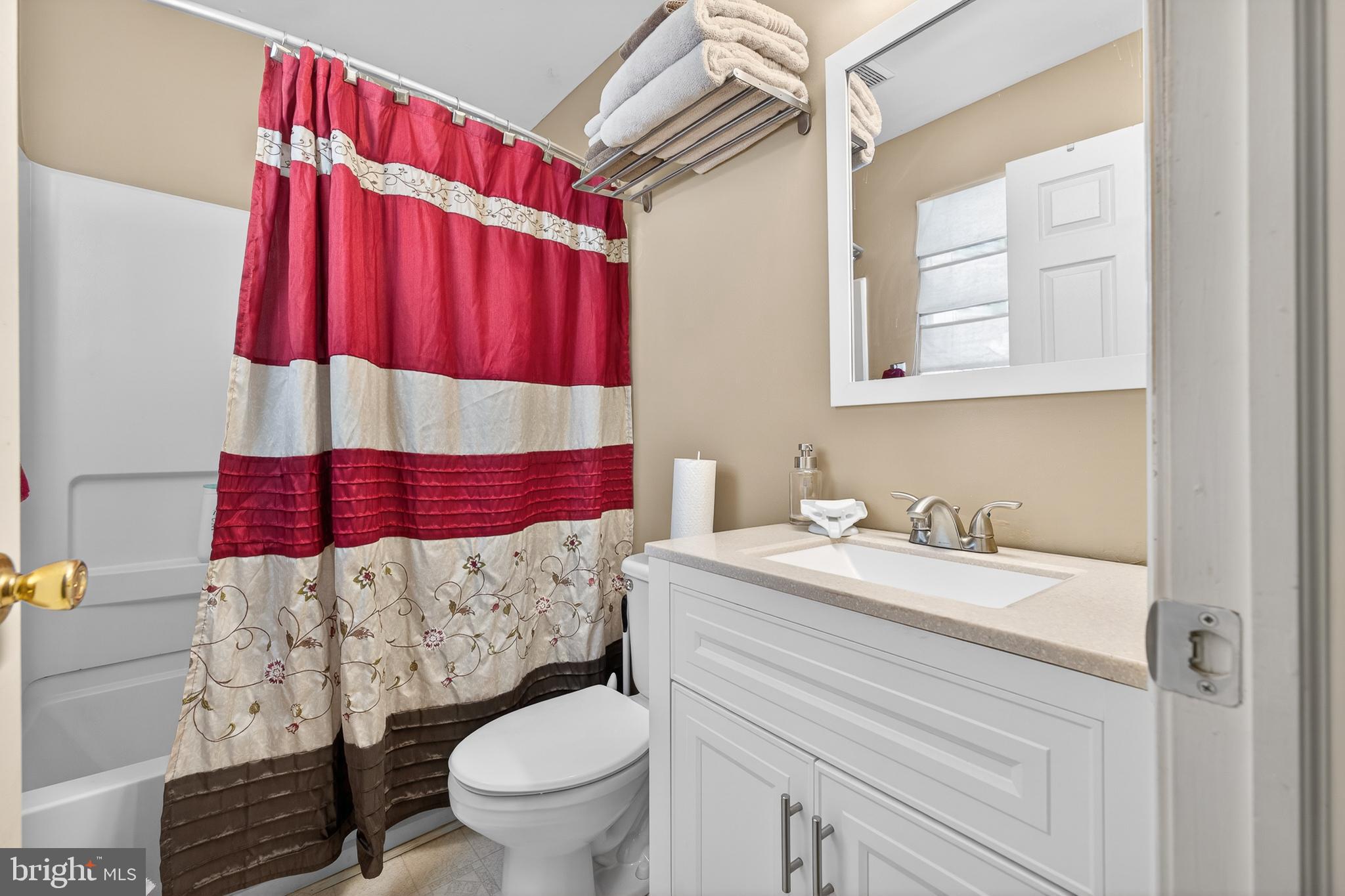 MIDDLETOWN VILLAGE - Residential