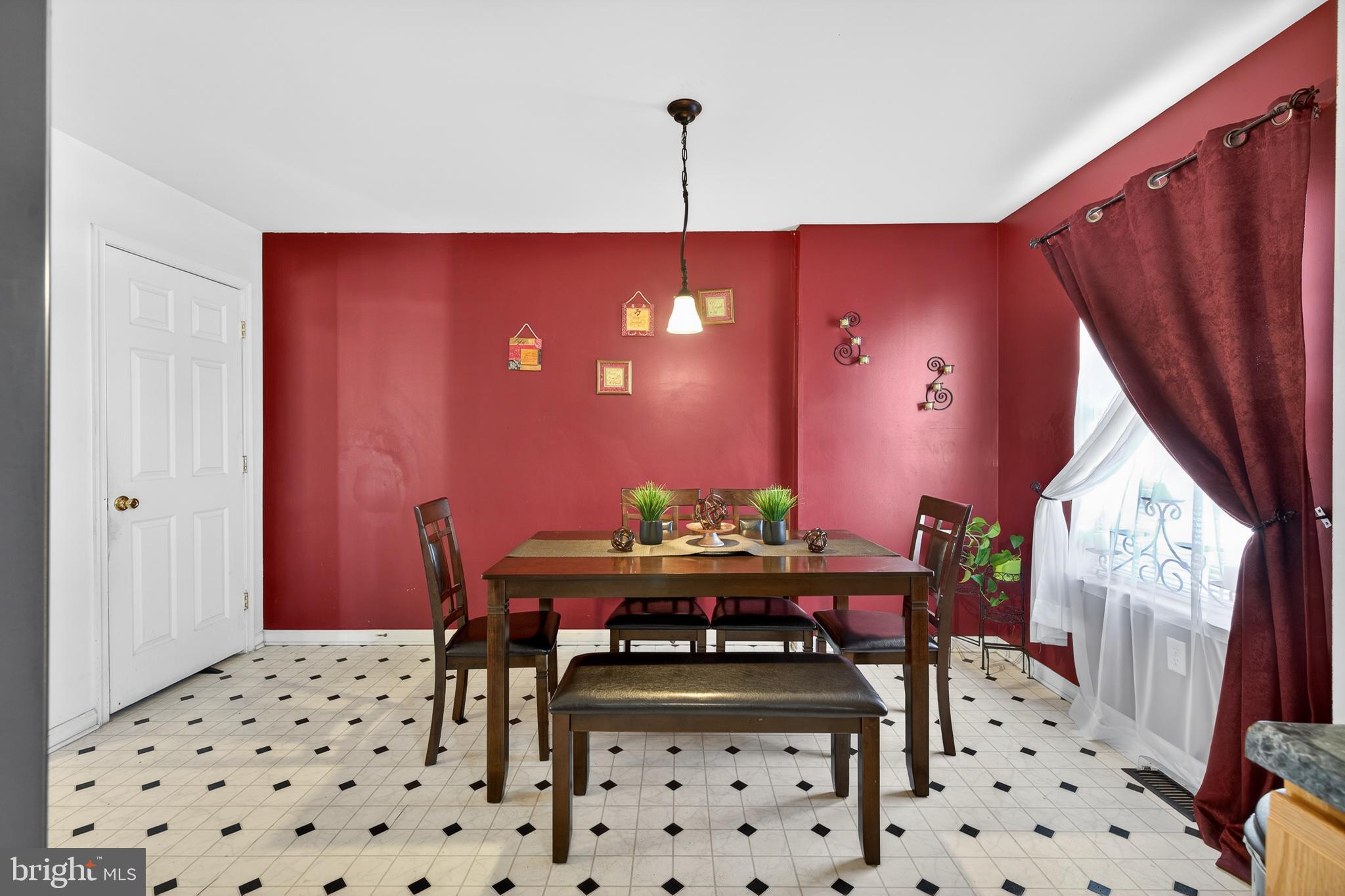 MIDDLETOWN VILLAGE - Residential