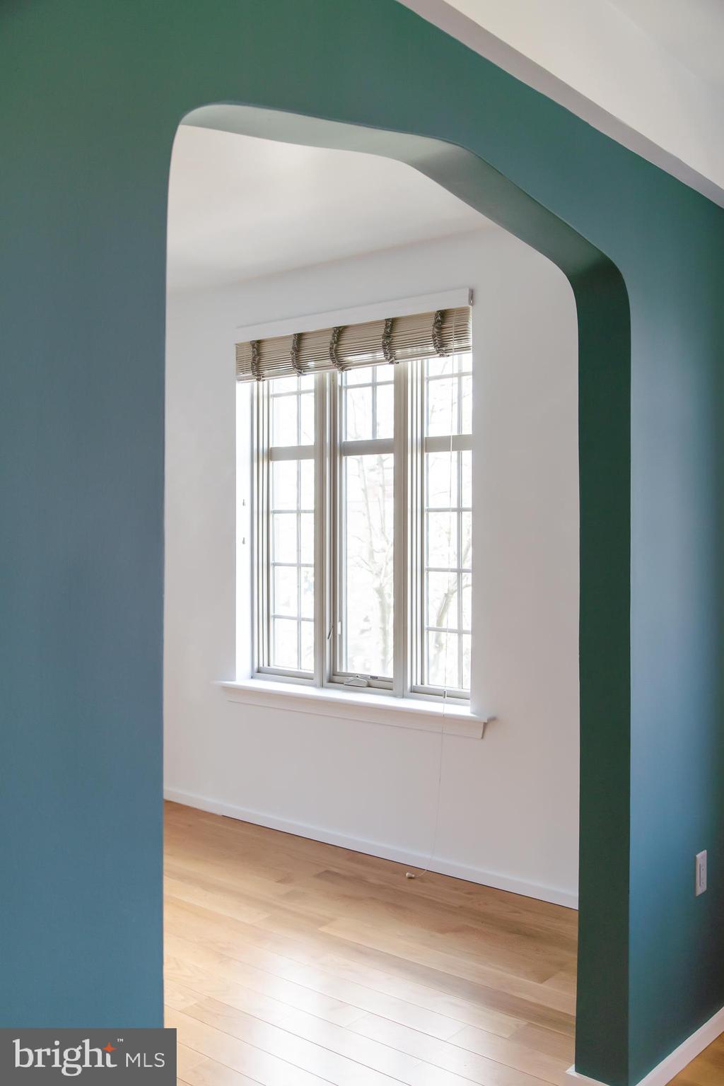 RIVERVIEW MANOR - Residential