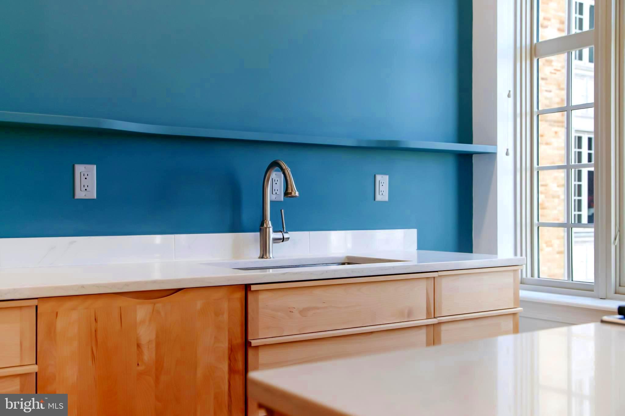 RIVERVIEW MANOR - Residential