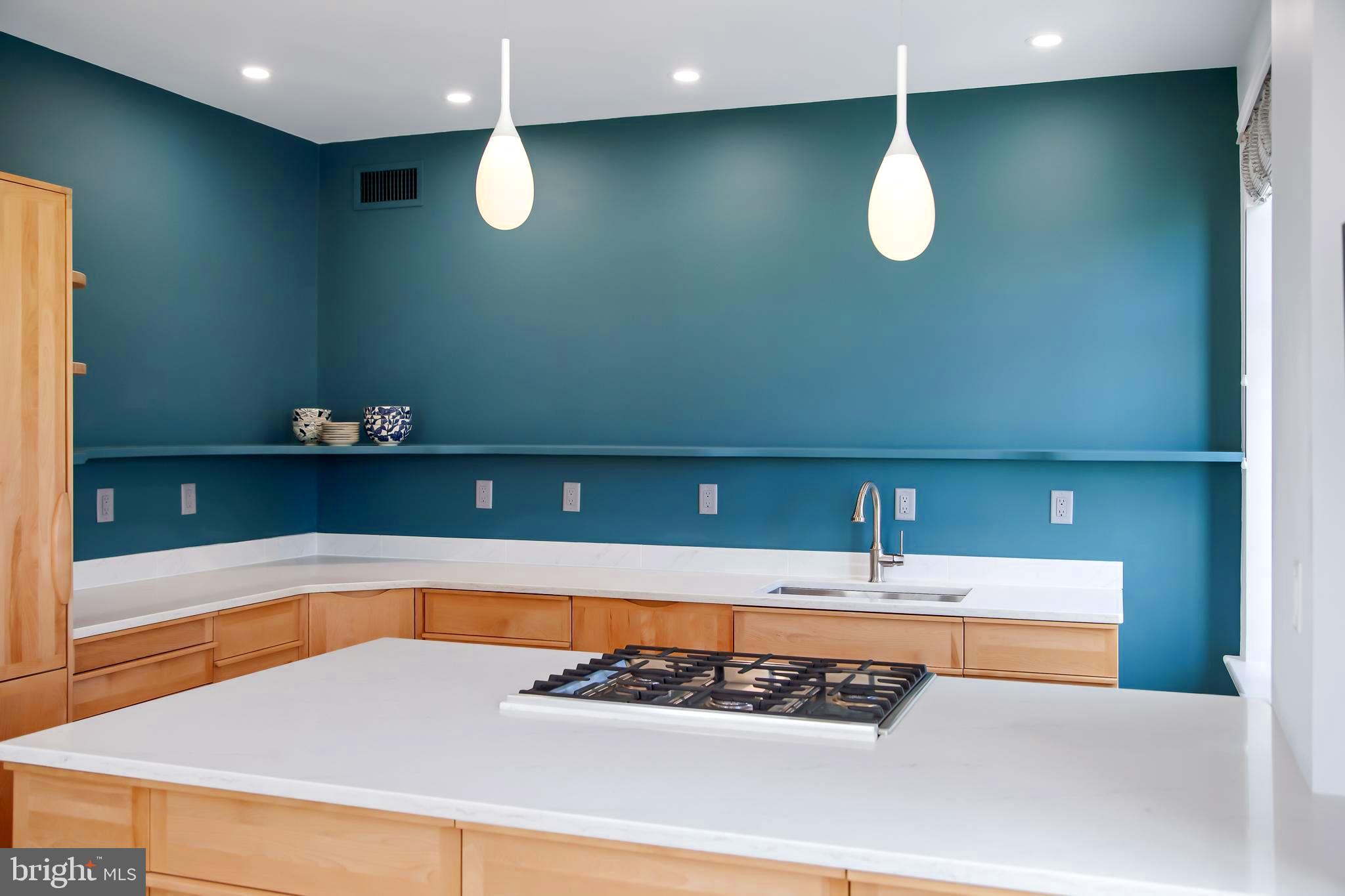 RIVERVIEW MANOR - Residential