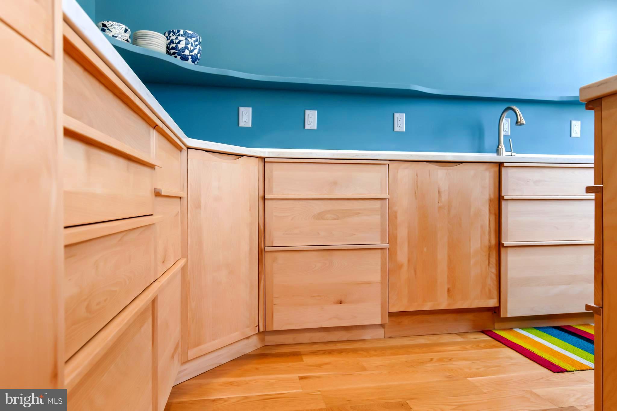 RIVERVIEW MANOR - Residential